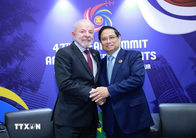 Thủ tướng Phạm Minh Chính gặp Tổng thống Brazil Lula da Silva. (Ảnh: Dương Giang/TTXVN) ttxvn-2610-thu-tuong-viet-nam-brazil.jpg