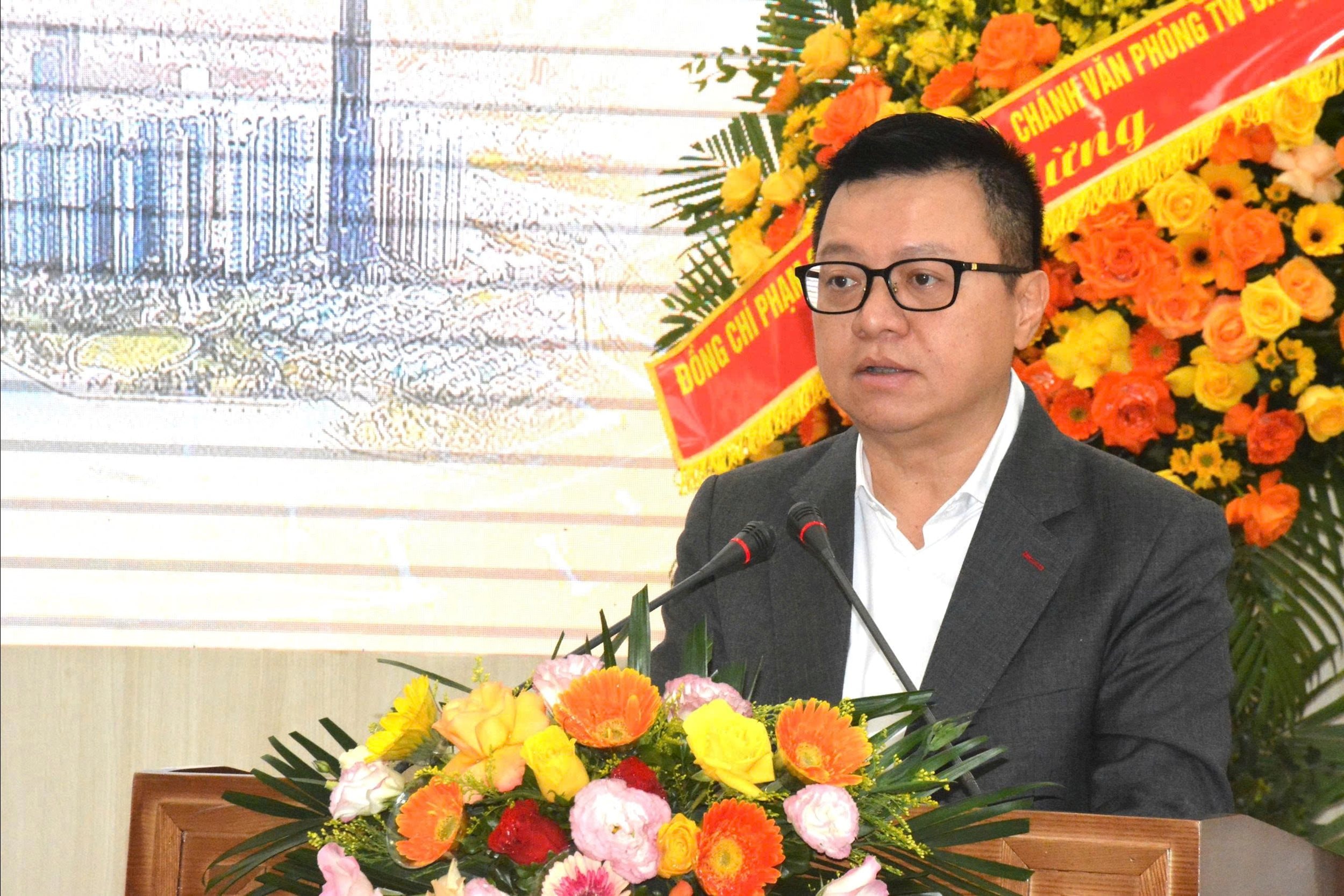 Tổng Biên tập Báo Nhân Dân Lê Quốc Minh phát biểu tại Lễ ra mắt sách