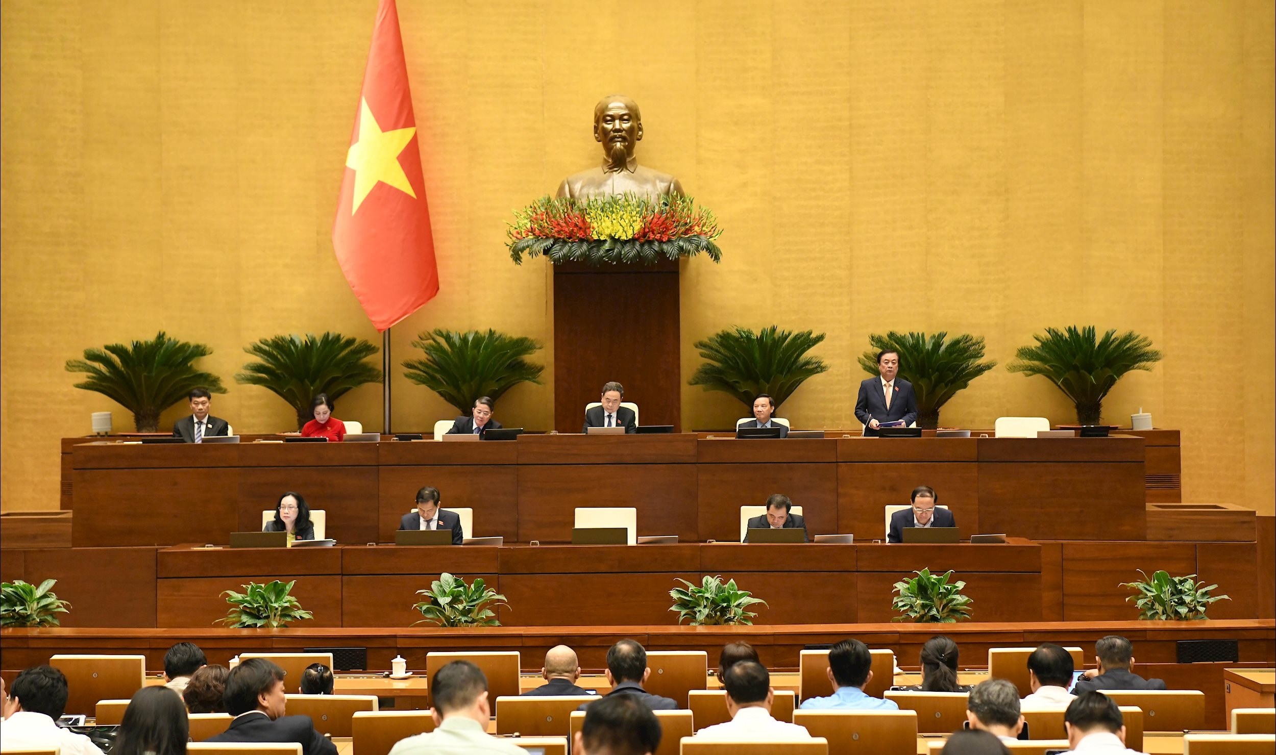 Phó chủ tịch QH Lê Minh Hoan điều hành phiên họp.2