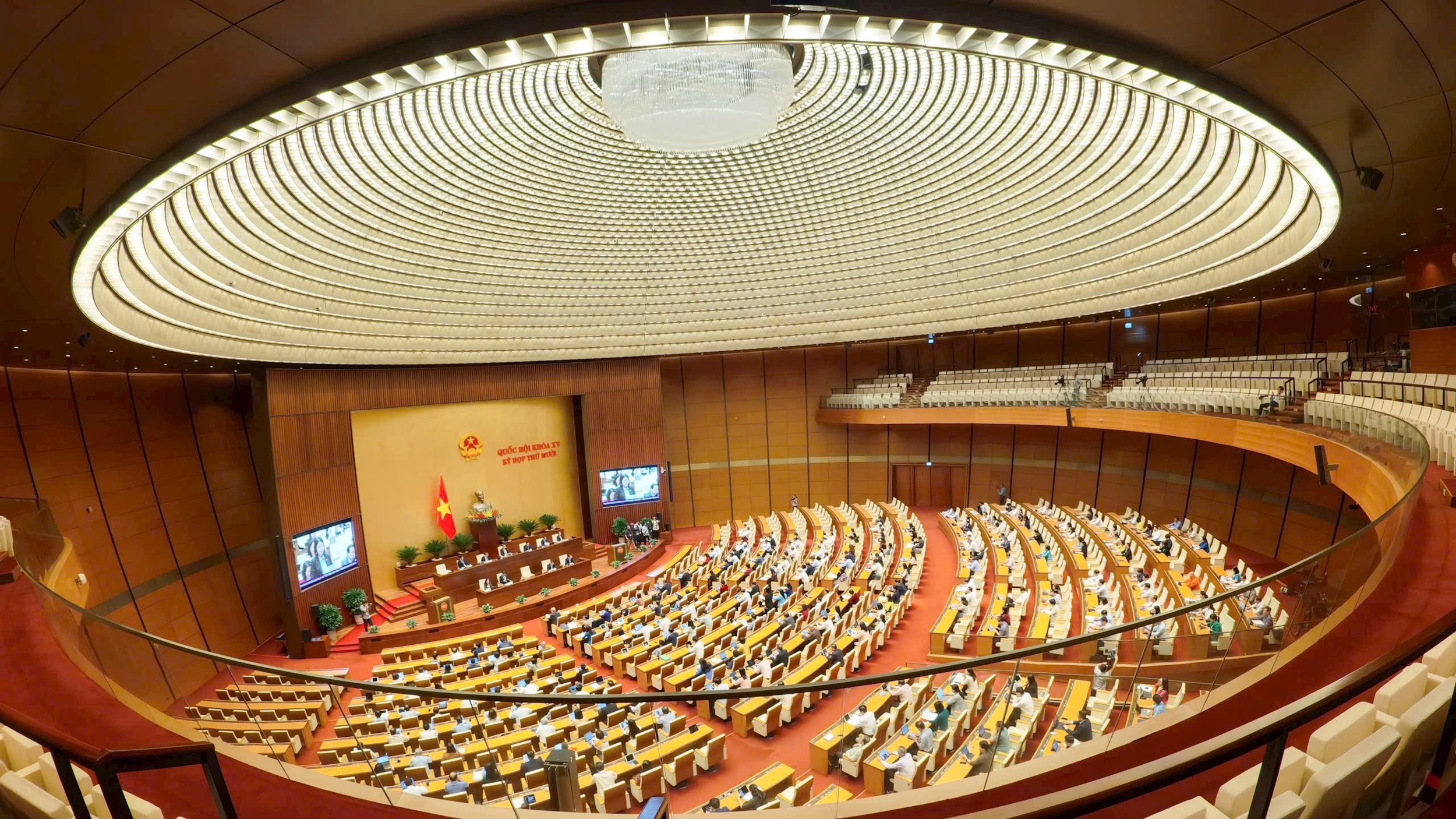 Toàn cảnh phiên họpz7164341944150_7513b0ab54c1422bfbc8445d1a794442