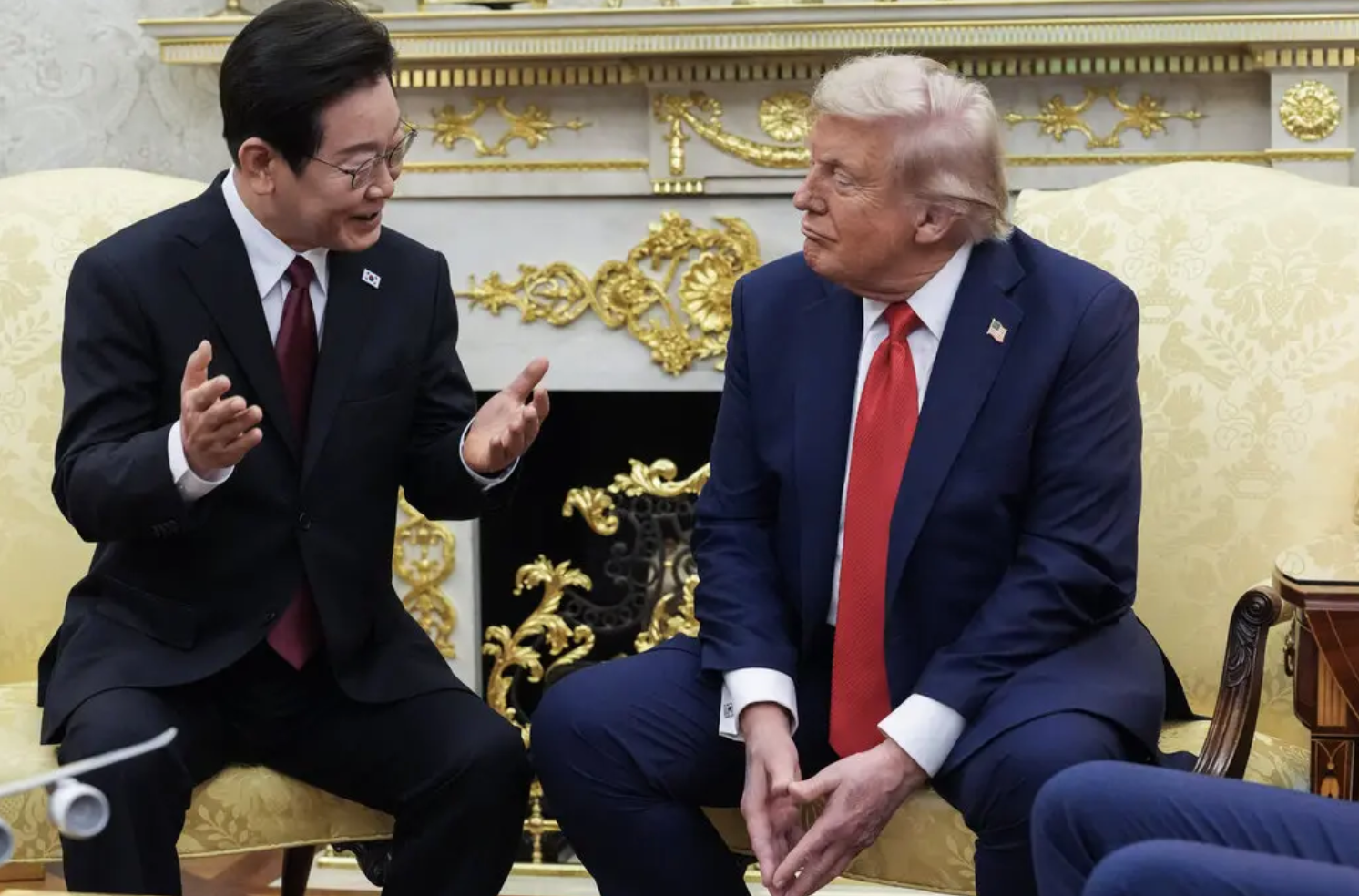 Tổng thống Donald Trump tiếp Tổng thống Hàn Quốc Lee Jae Myung tại Phòng Bầu dục, Nhà Trắng hồi tháng 8/2025. Ảnh: The New York Times