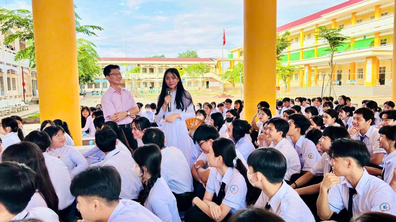 CAN THO TRUYEN THONG THUOC LA - 08 (1)