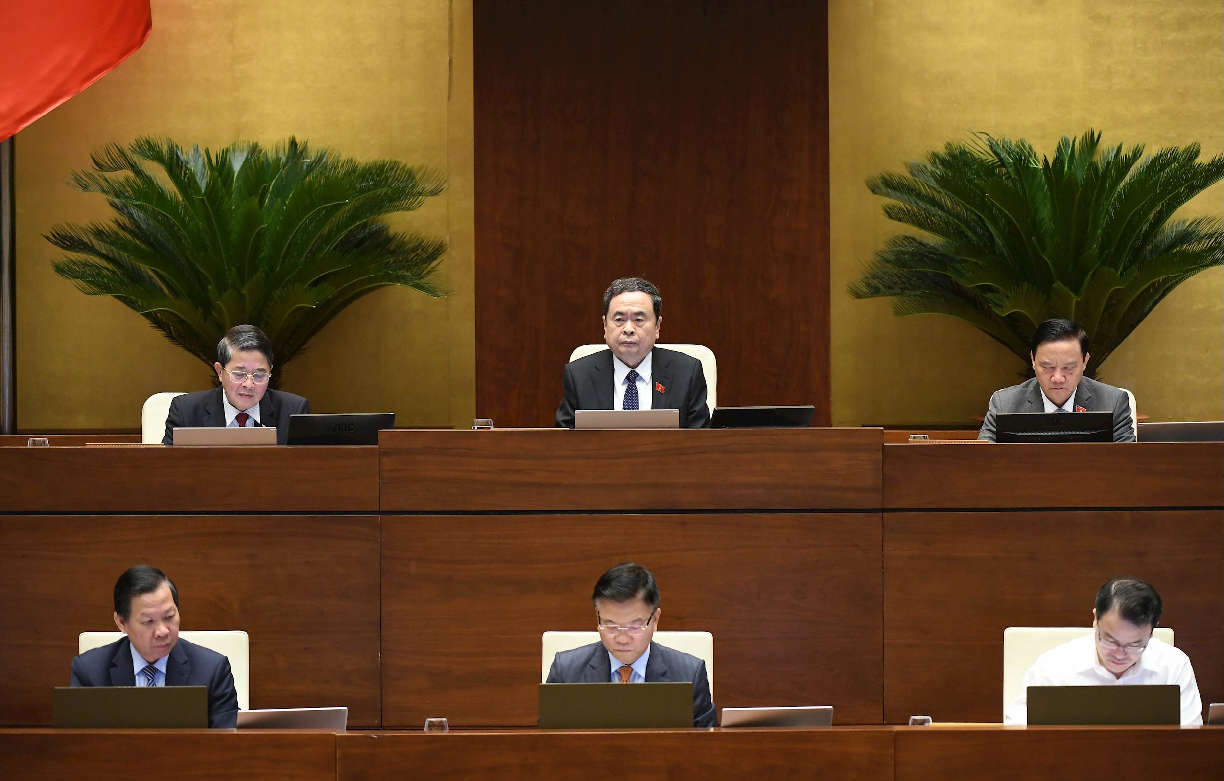 Chủ tịch QH Trần Thanh Mẫn chủ trì phiên họp