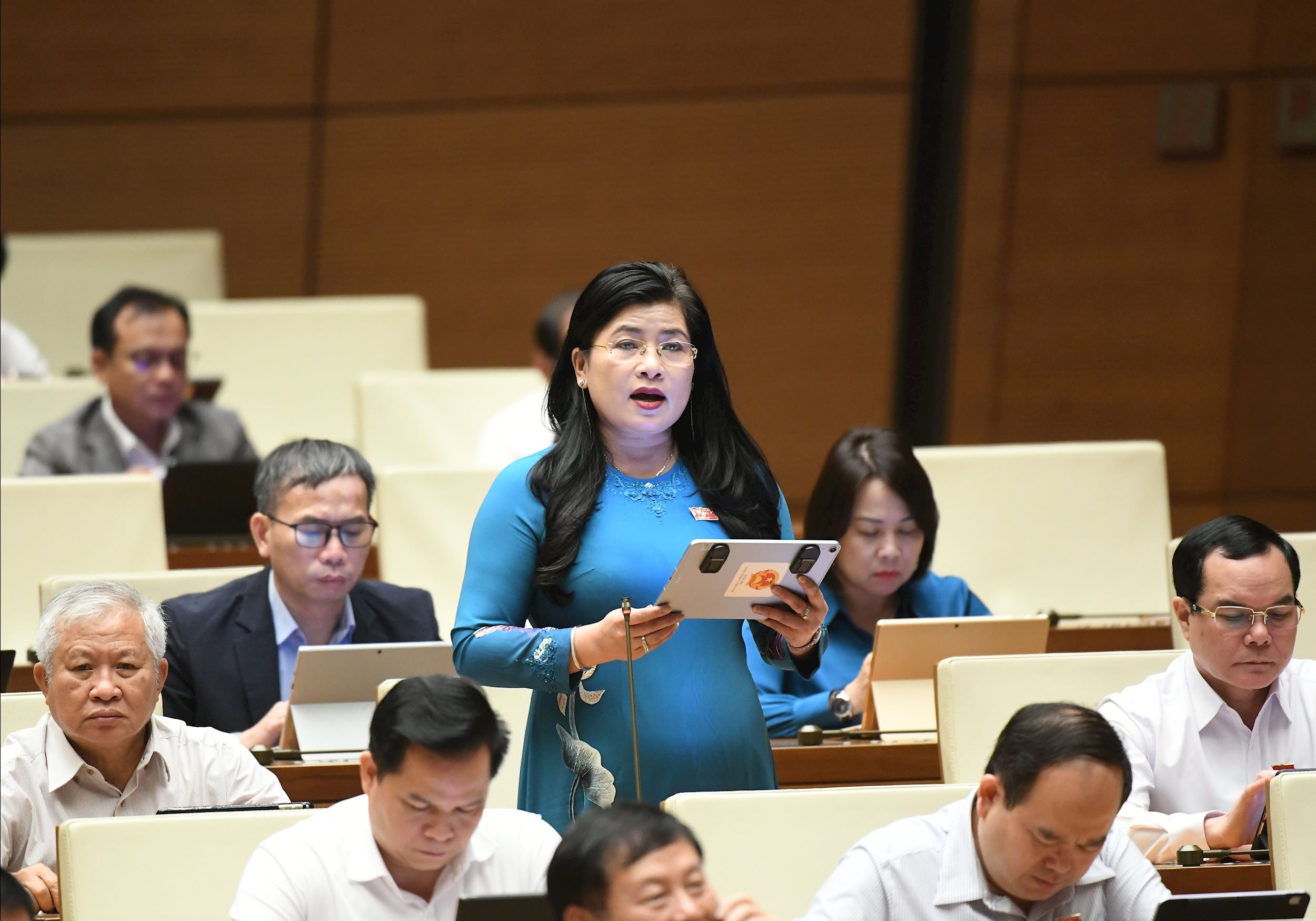 Đại biểu Đàng Thị Mỹ HƯơng, đoàn Khánh Hoà1