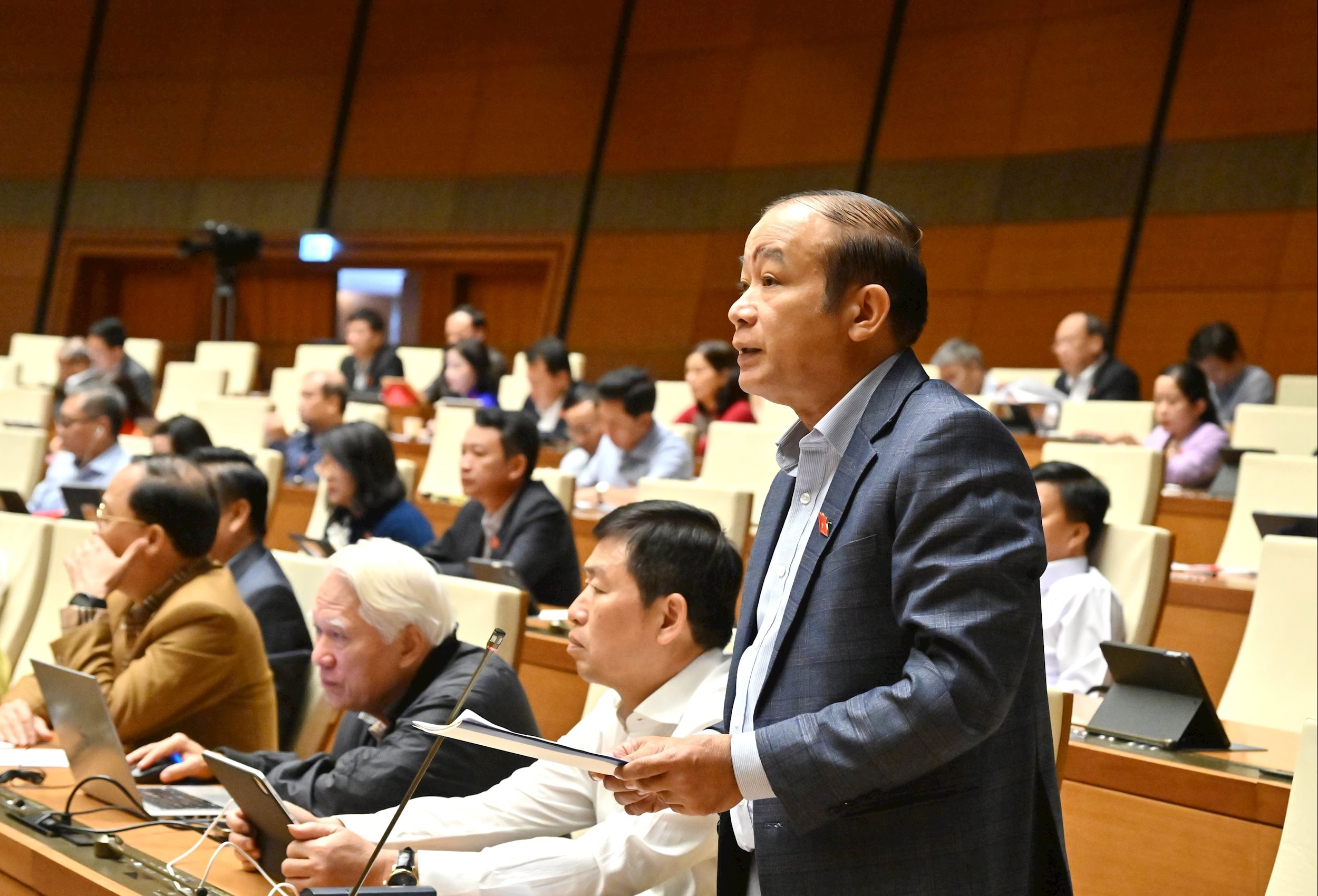 ĐBQH Lã Thanh Tân (Hải Phòng)VQK_3630