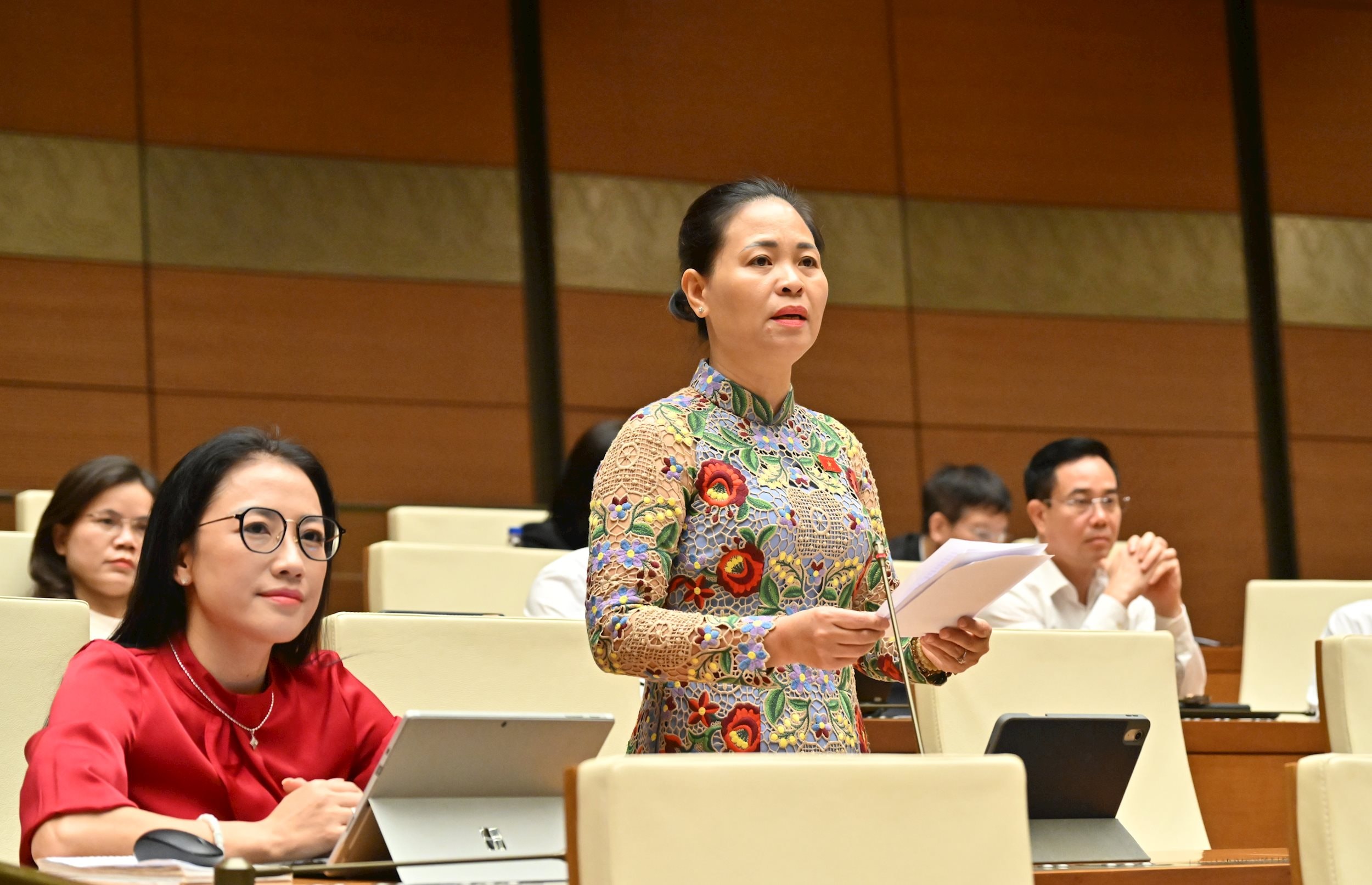 ĐBQH Nguyễn Thị Thu Dung (Hưng Yên)VQK_3988