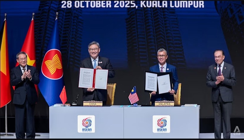 At signing ceremony of the ASEAN-China Free Trade Area (ACFTA) 3.0 Upgrade Protocol. (Photo: CNA) 