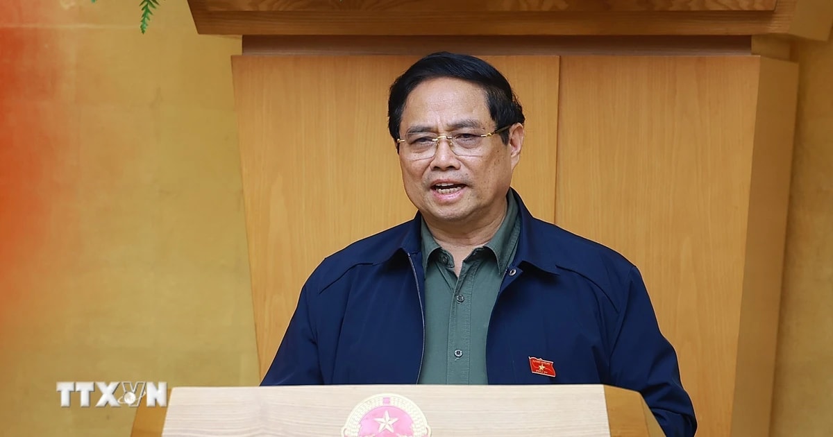 Thủ tướng Phạm Minh Chính chủ trì họp Chính phủ để đánh giá việc vận hành mô hình chính quyền địa phương 2 cấp. (Ảnh: Dương Giang/TTXVN)