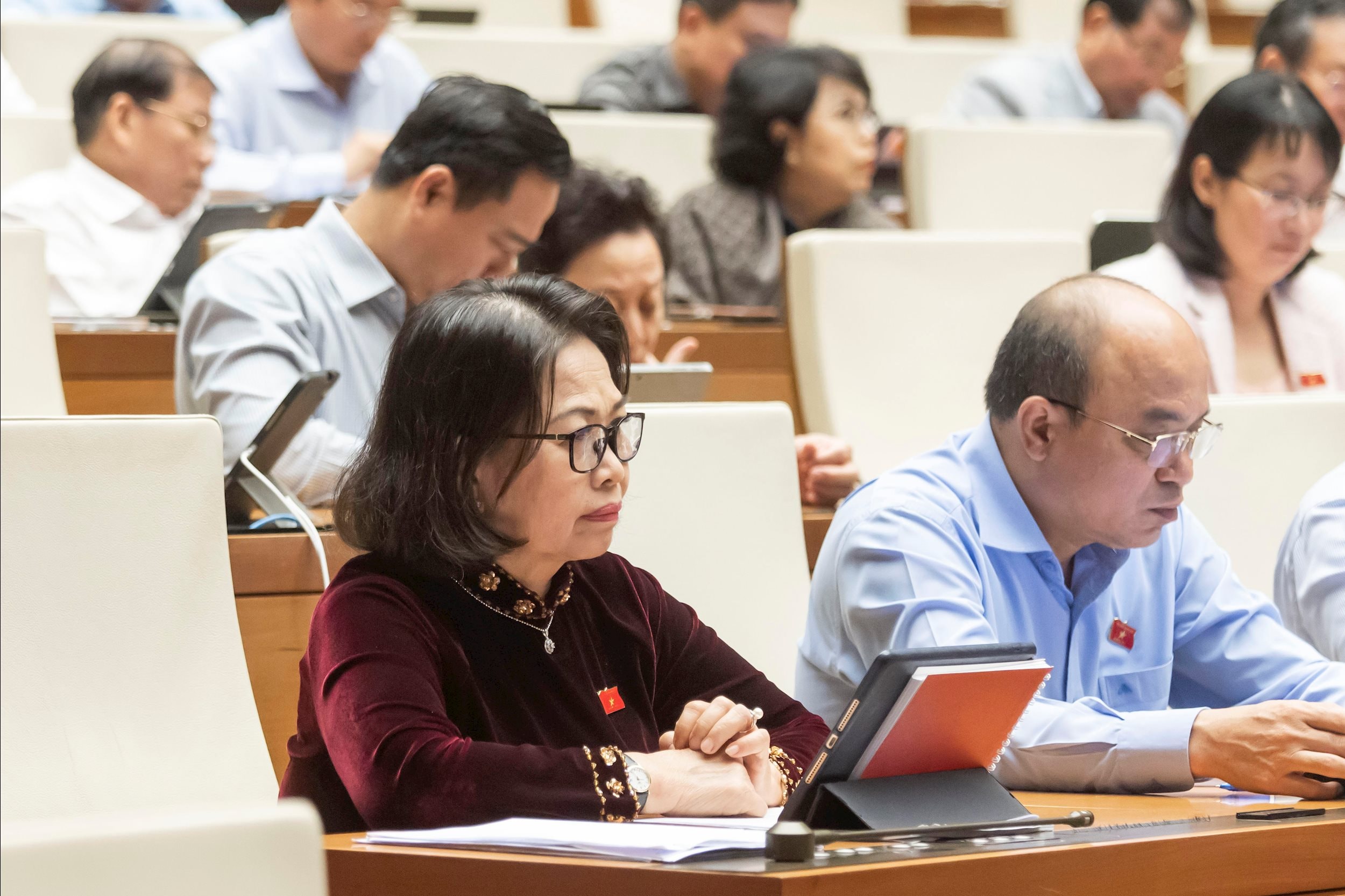 Các đại biểu tại phiên họpVINH1505