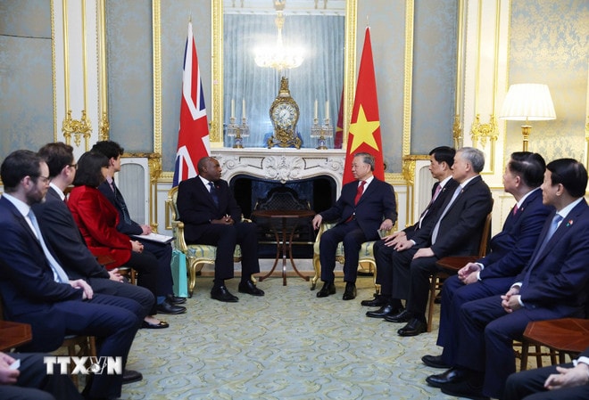 Tổng Bí thư Tô Lâm gặp Phó Thủ tướng Anh David Lammy. (Ảnh: Thống Nhất/TTXVN) ttxvn-tong-bi-thu-to-lam-gap-pho-thu-tuong-anh-david-lamy-8373907-3-6110.jpg