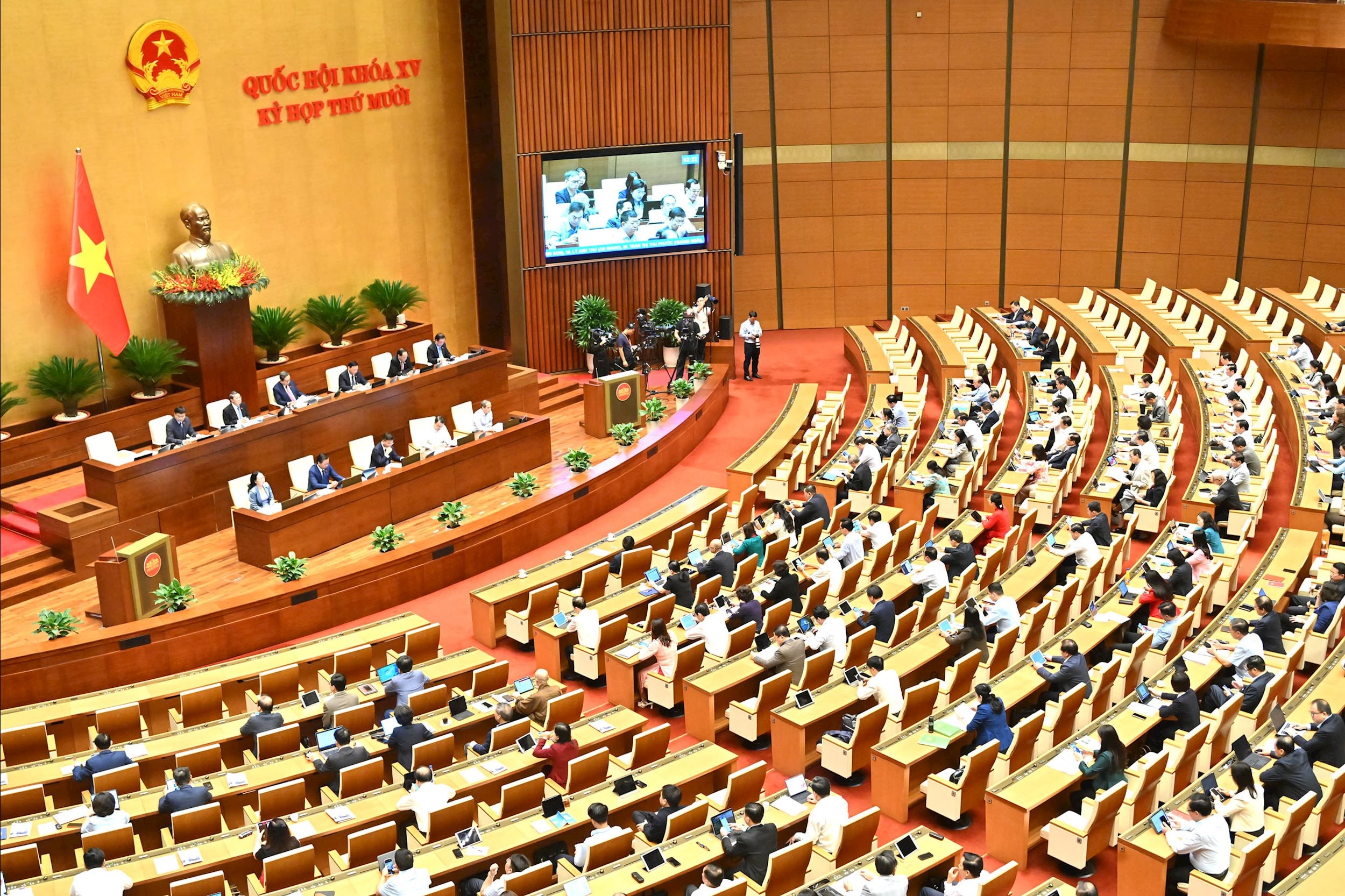 Toàn cảnh phiên họpVQK_4294