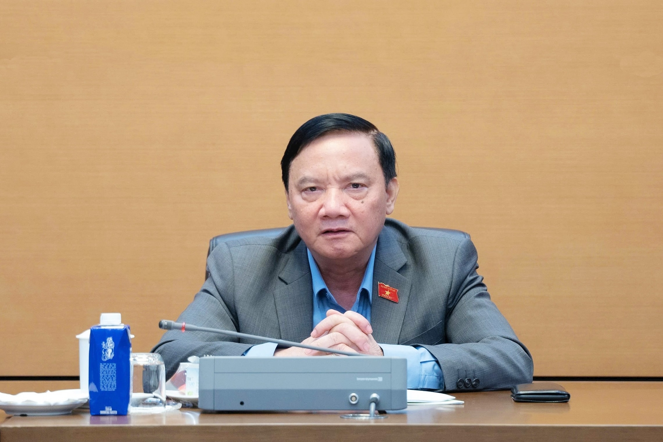 a1.jpg সম্পর্কে