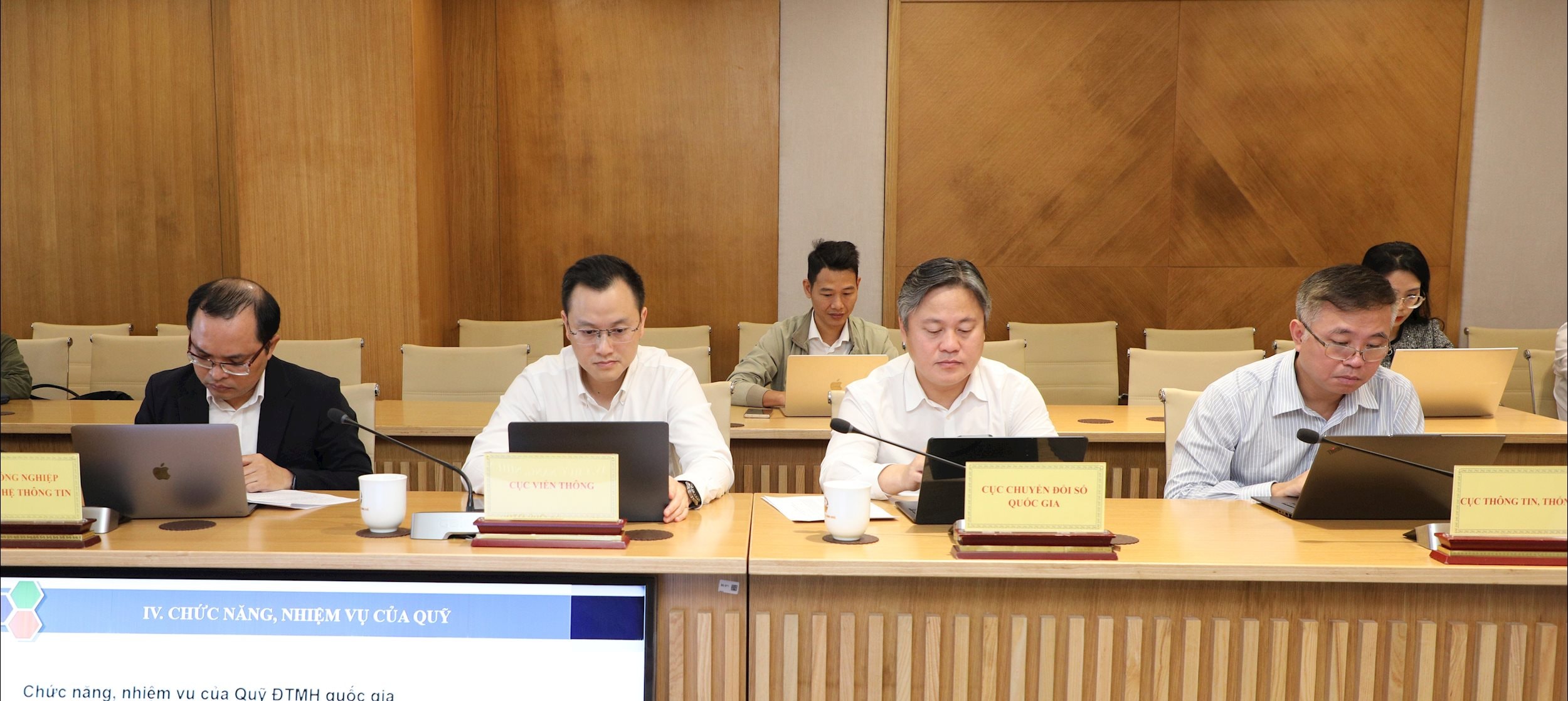 Các đợn vị của bộ tham dự buổi họp báo