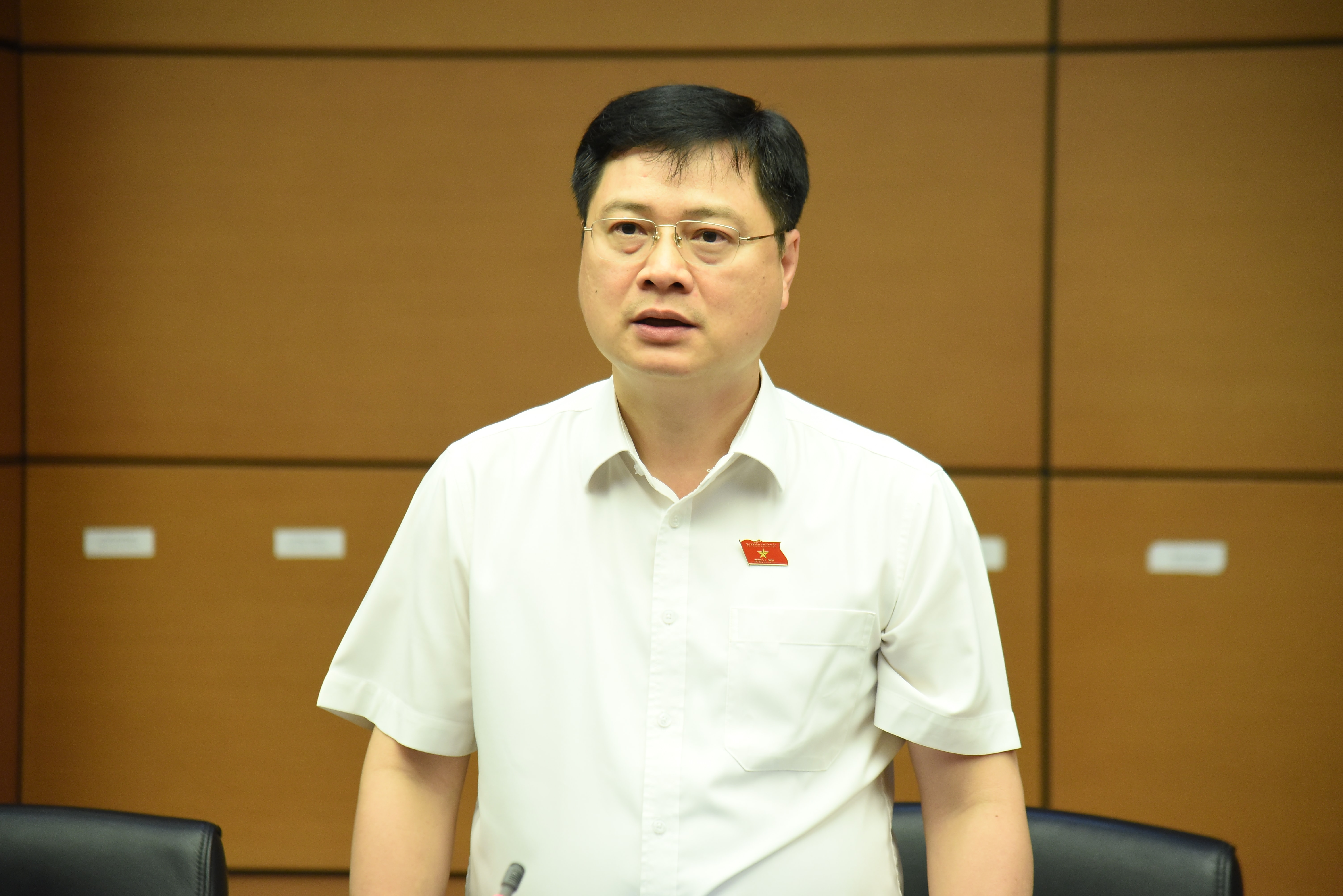 Deputado da Assembleia Nacional Cam Ha Chung (Phu Tho)
