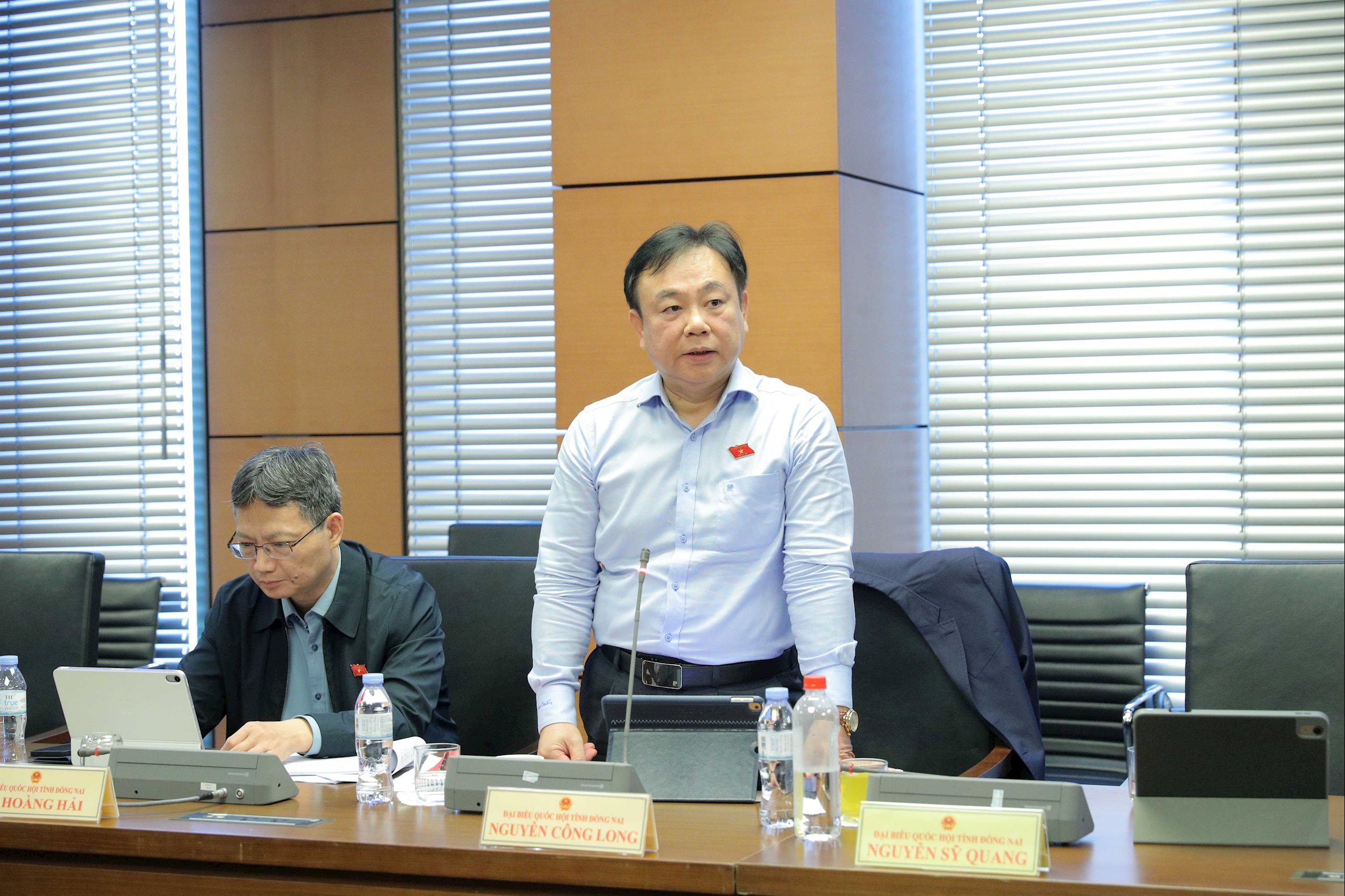 نماینده مجلس ملی نگوین کونگ لونگ (دونگ نای)