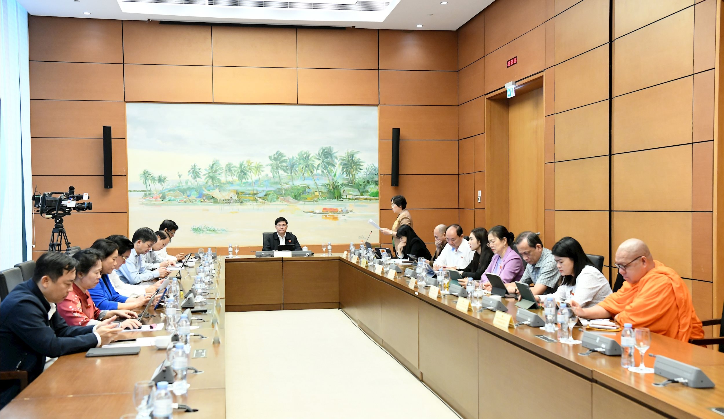 Quang cảnh họp tổ 11-1