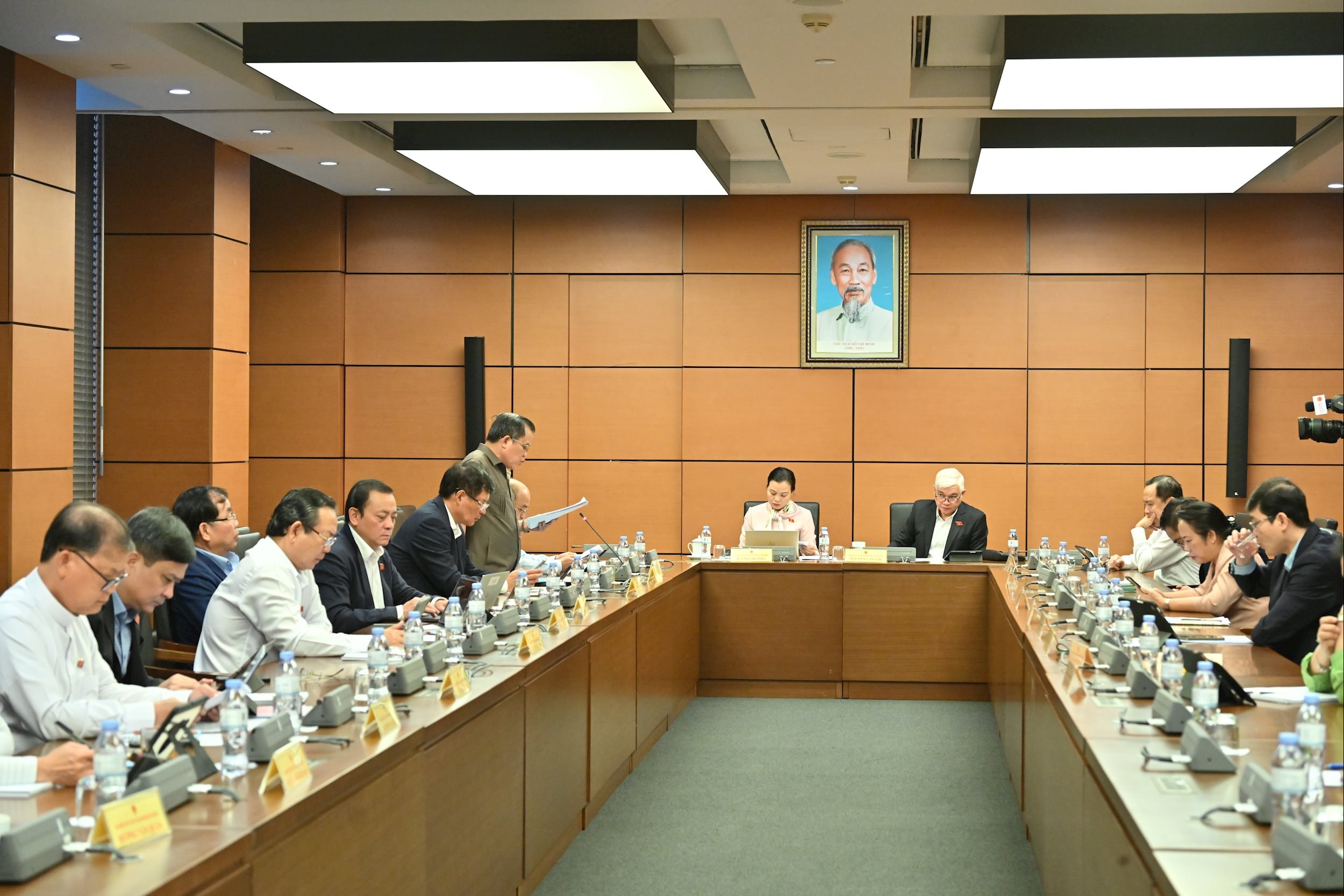 Toàn cảnh phiên họp tổ TP Hồ Chí Minh