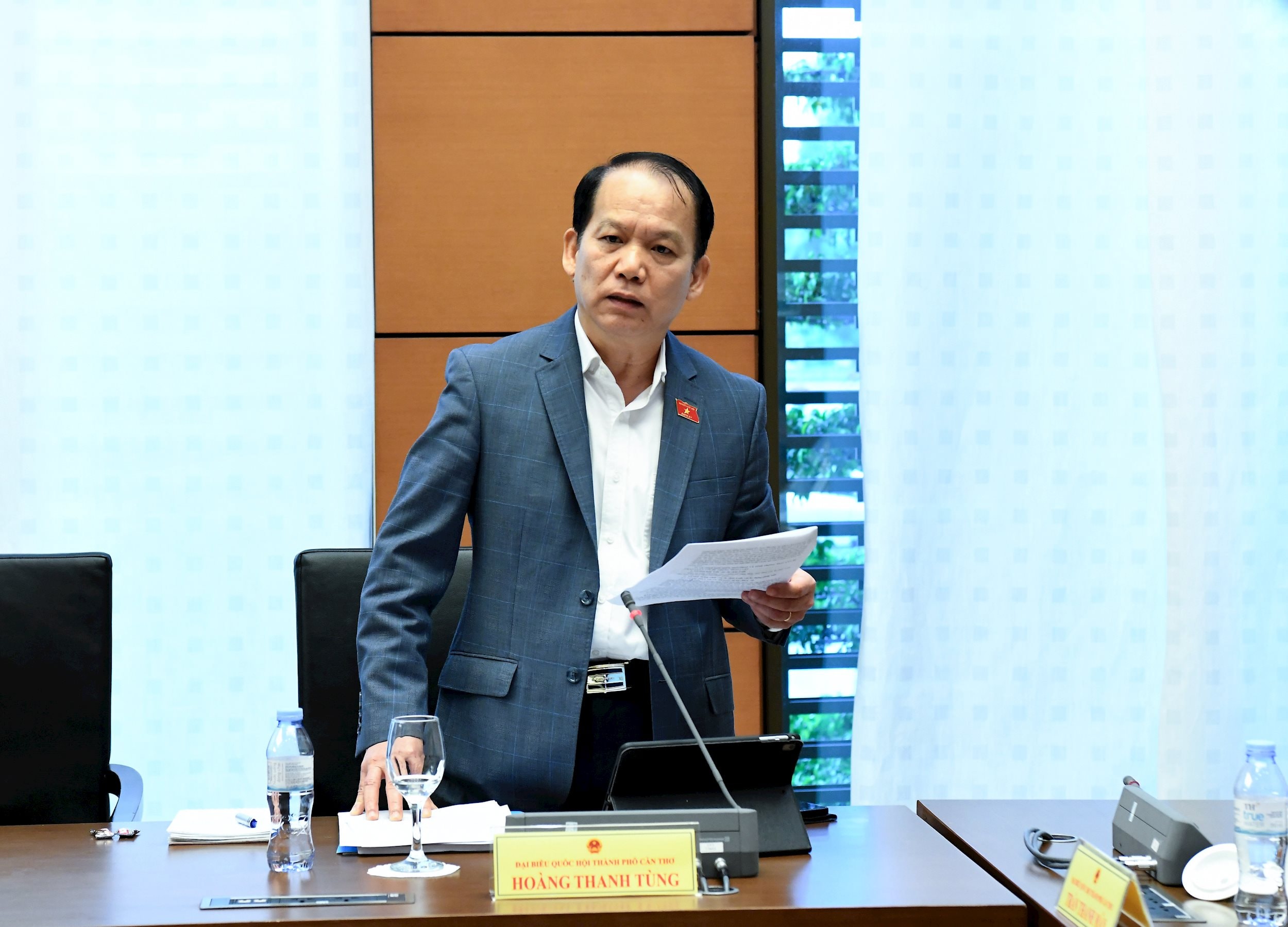 Chủ nhiệm Uỷ ban Pháp luật và Tư pháp ĐB Hoàng Thanh Tùng