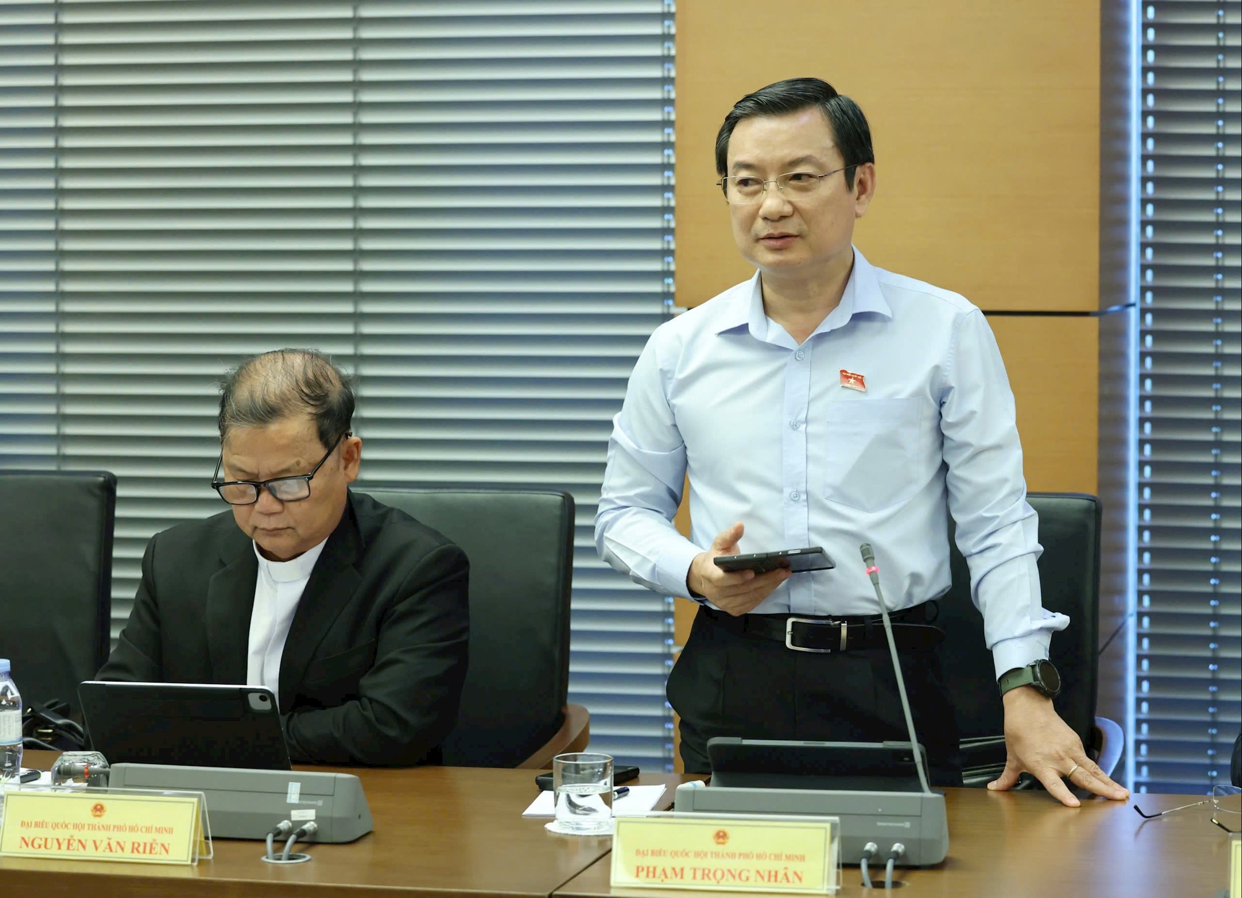 ĐBQH Phạm Trọng Nhân (TP. Hồ Chí Minh) phát biểu