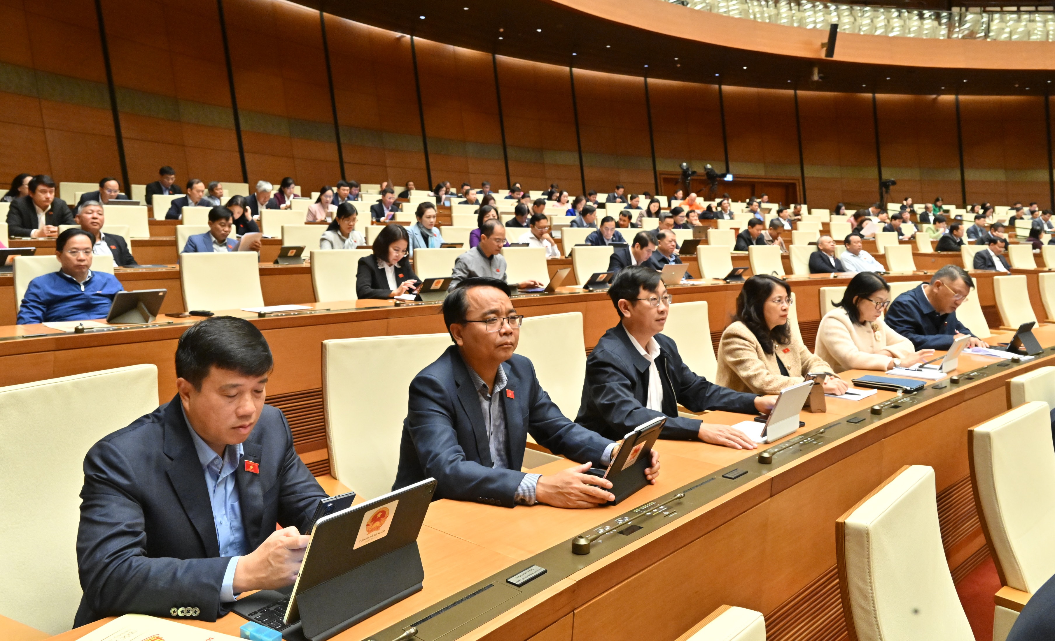 Delegáti na schůzi