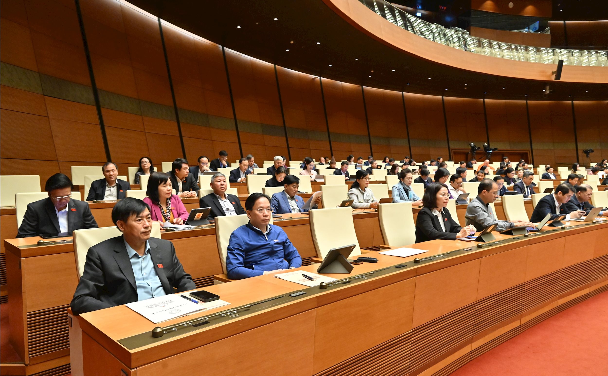 Các đại biểu tại phiên họpVQK_5576