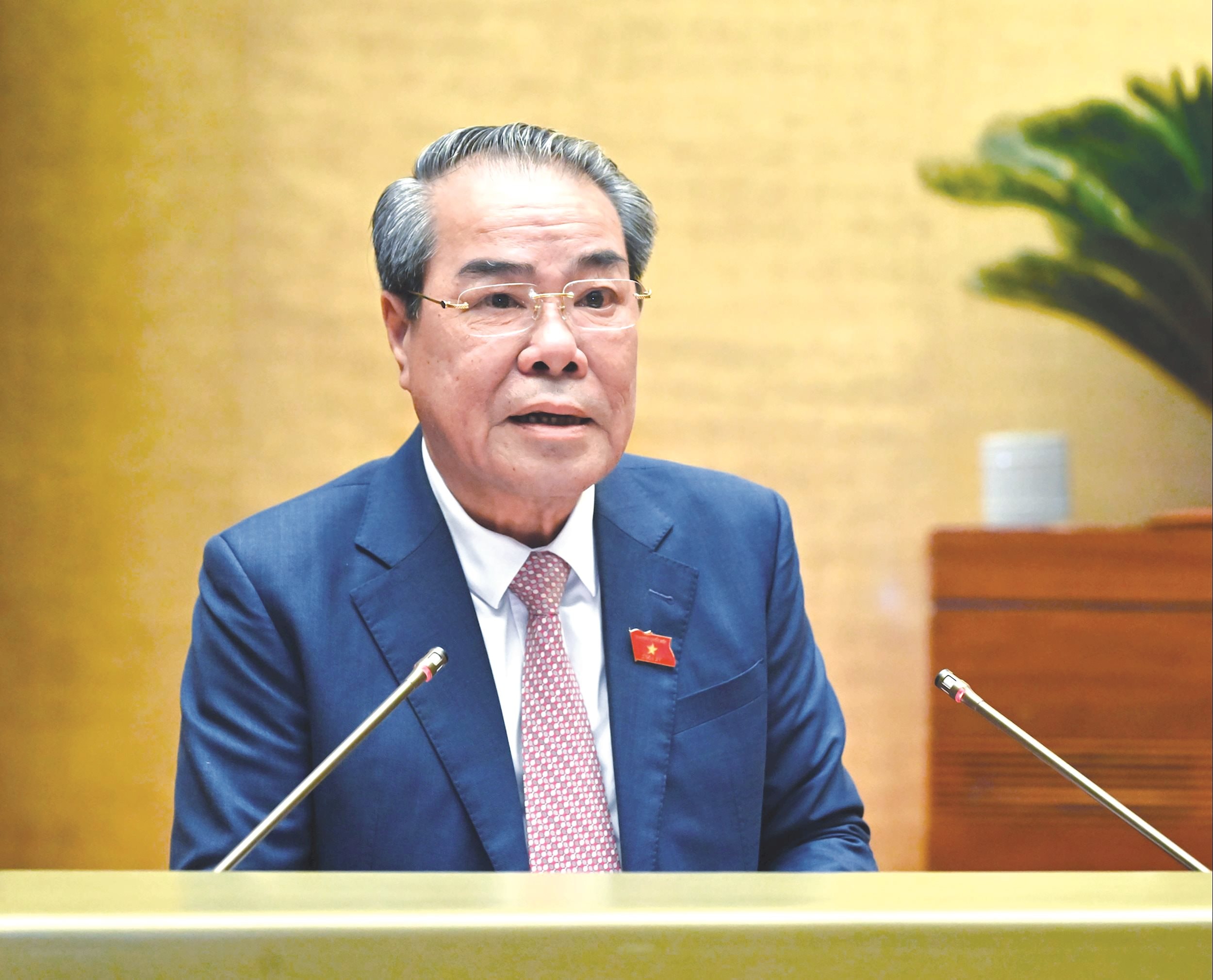 Președintele Comitetului Popular și Supraveghetorul Drumurilor din Thanh Binh VQK_2357.jpg