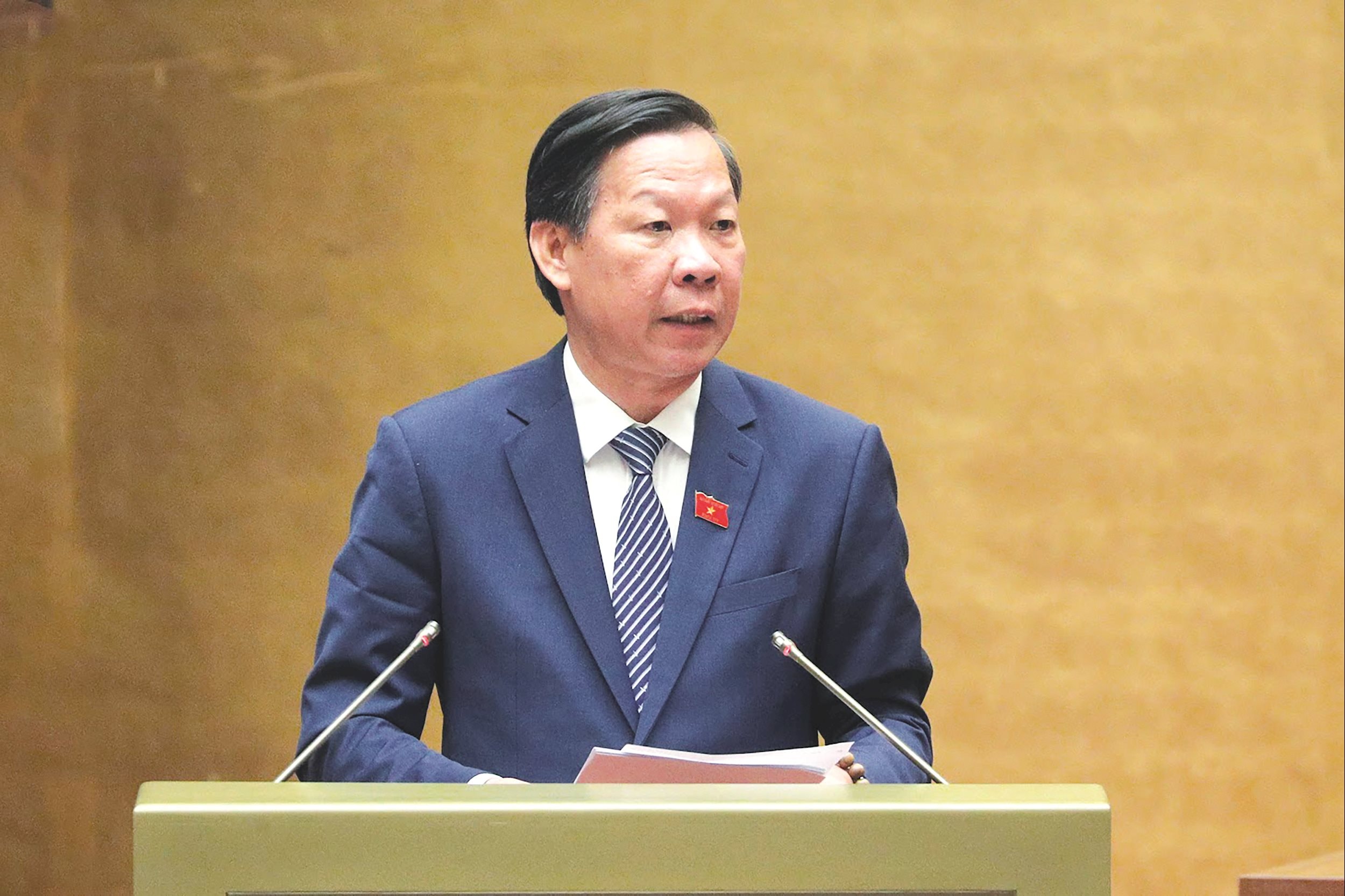 Ordförande för ekonomiska och finansiella kommittén, Phan Van Mai, Ho Long