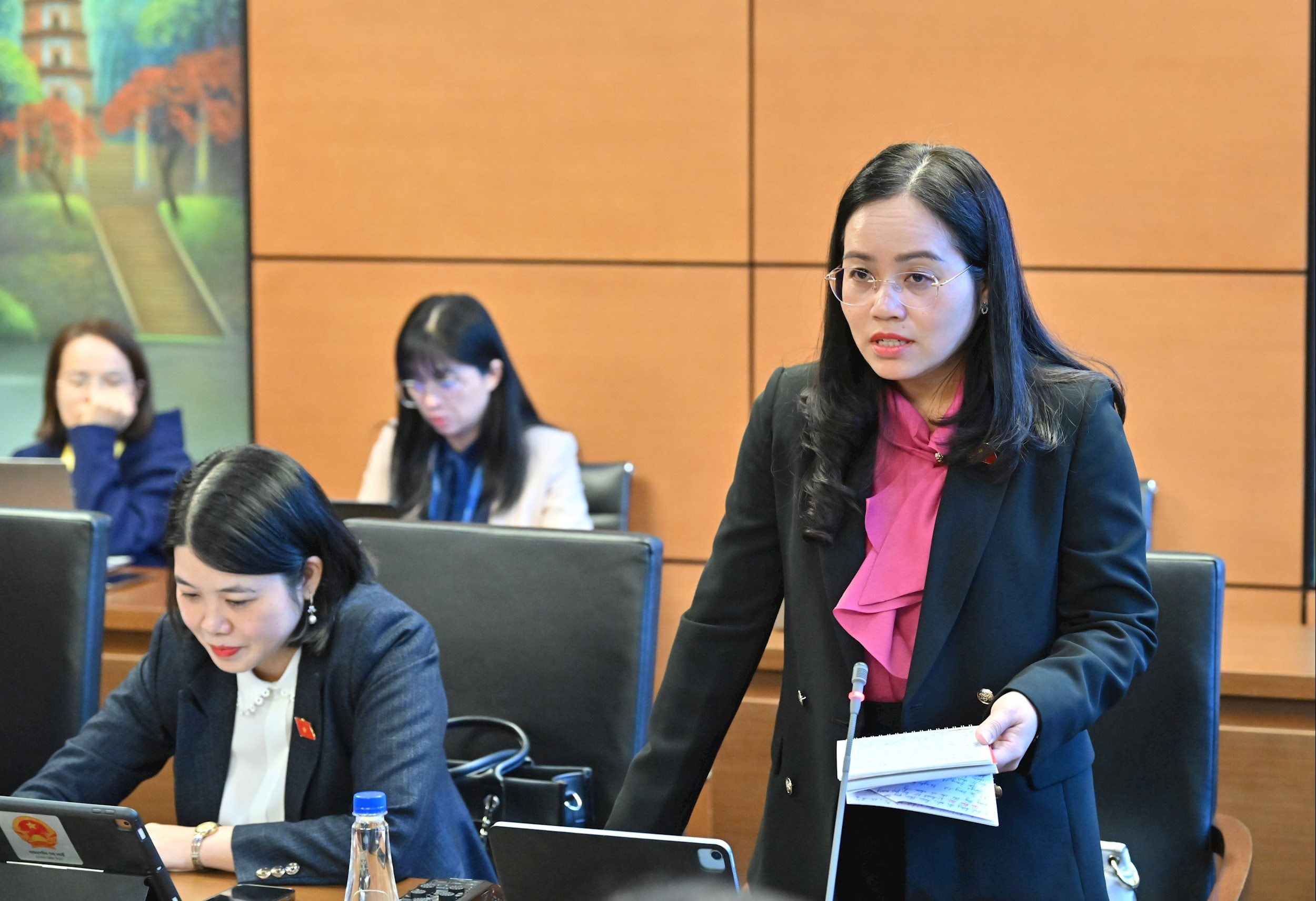 ĐBQH Hồ Thị Kim Ngân (Thái Nguyên)