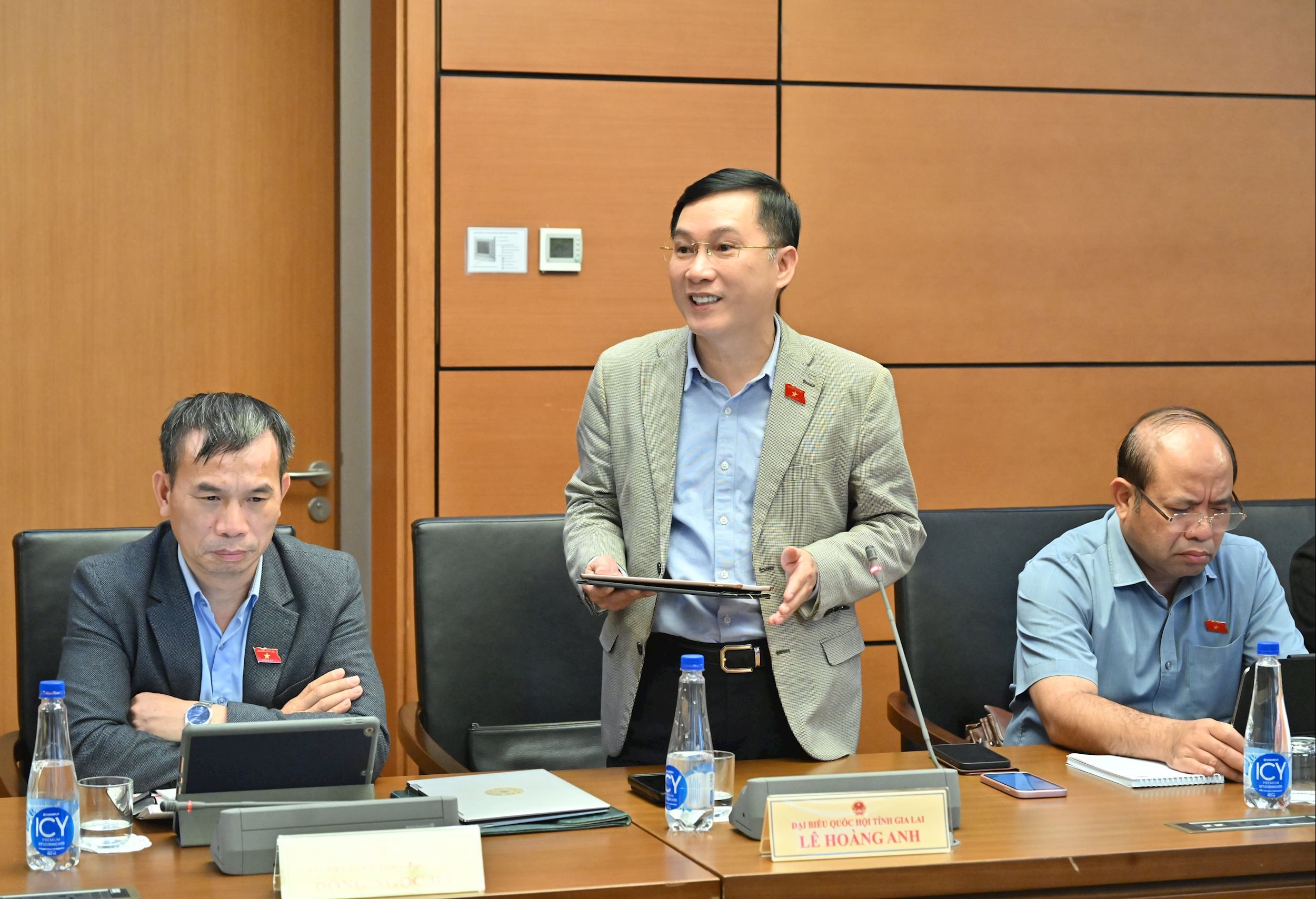 ĐBQH Lê Hoàng Anh (Gia Lai)VQK_5952