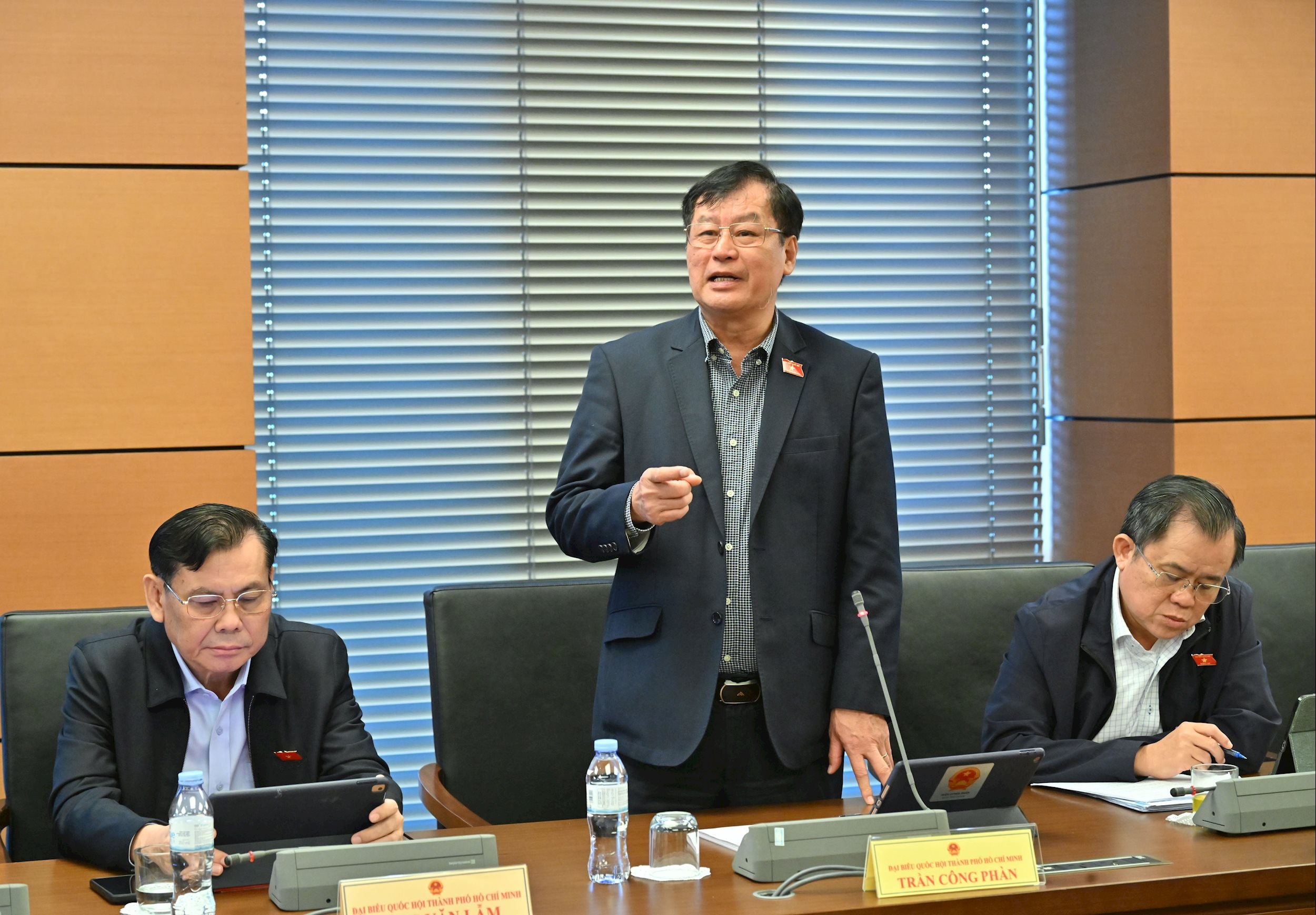 ĐBQH Trần Công Phàn (TP Hồ Chí Minh)VQK_5698