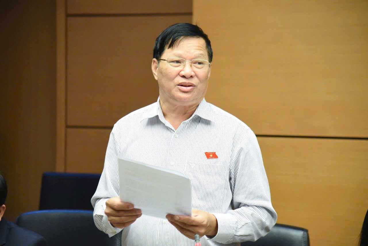 국회의원 Tran Van Tien (Phu Tho) (2)