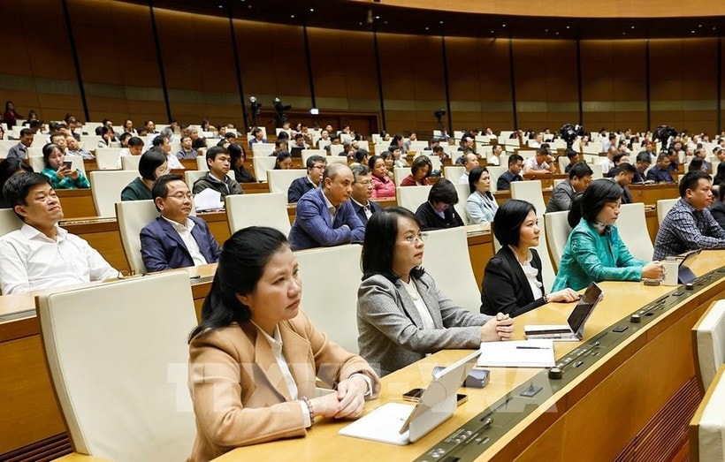 Deputies attend the 15th National Assembly’s 10th session (Photo: VNA)