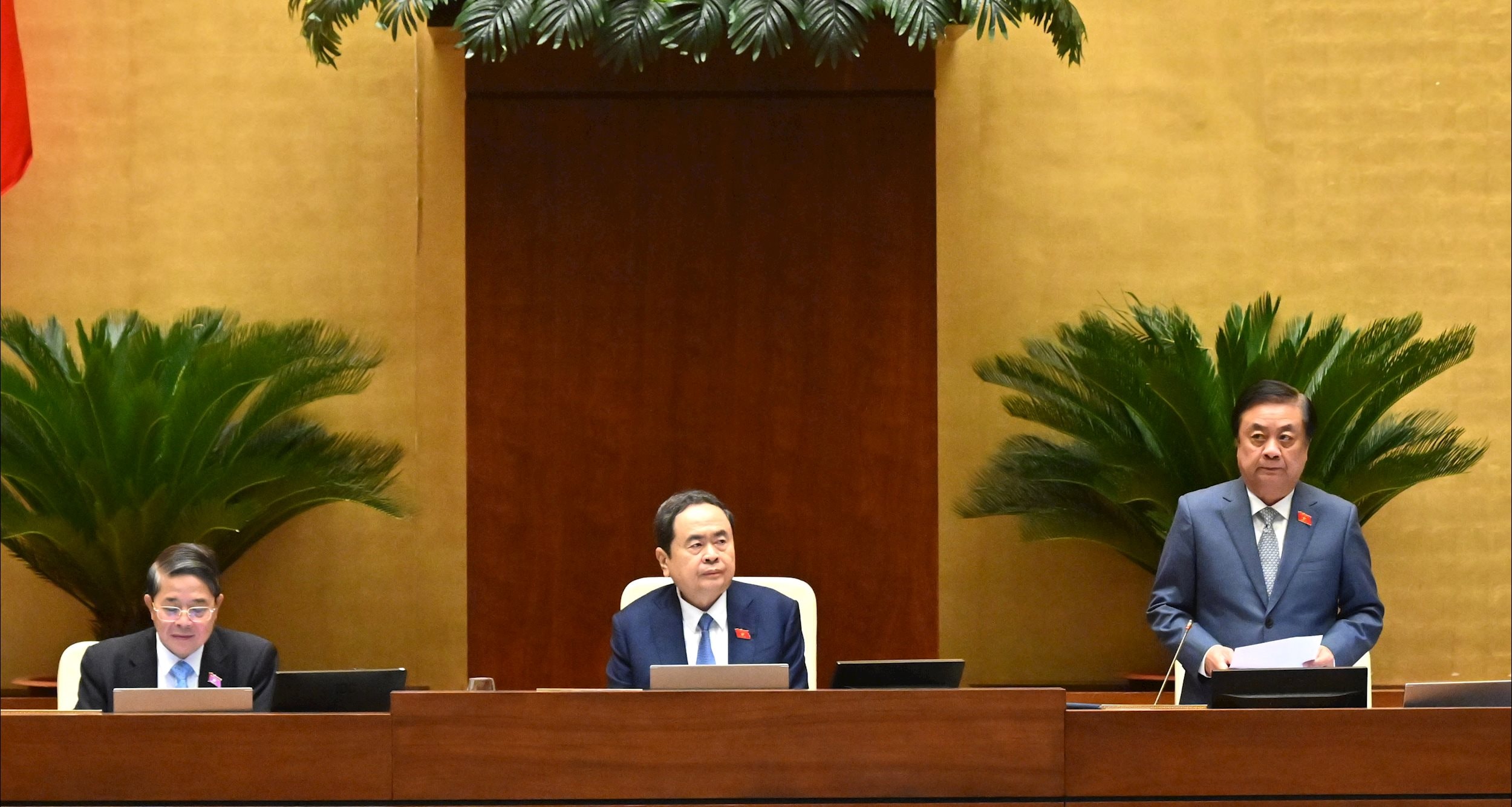 Phó Chủ tịch Quốc hội Lê Minh Hoan điều hành phiên họp