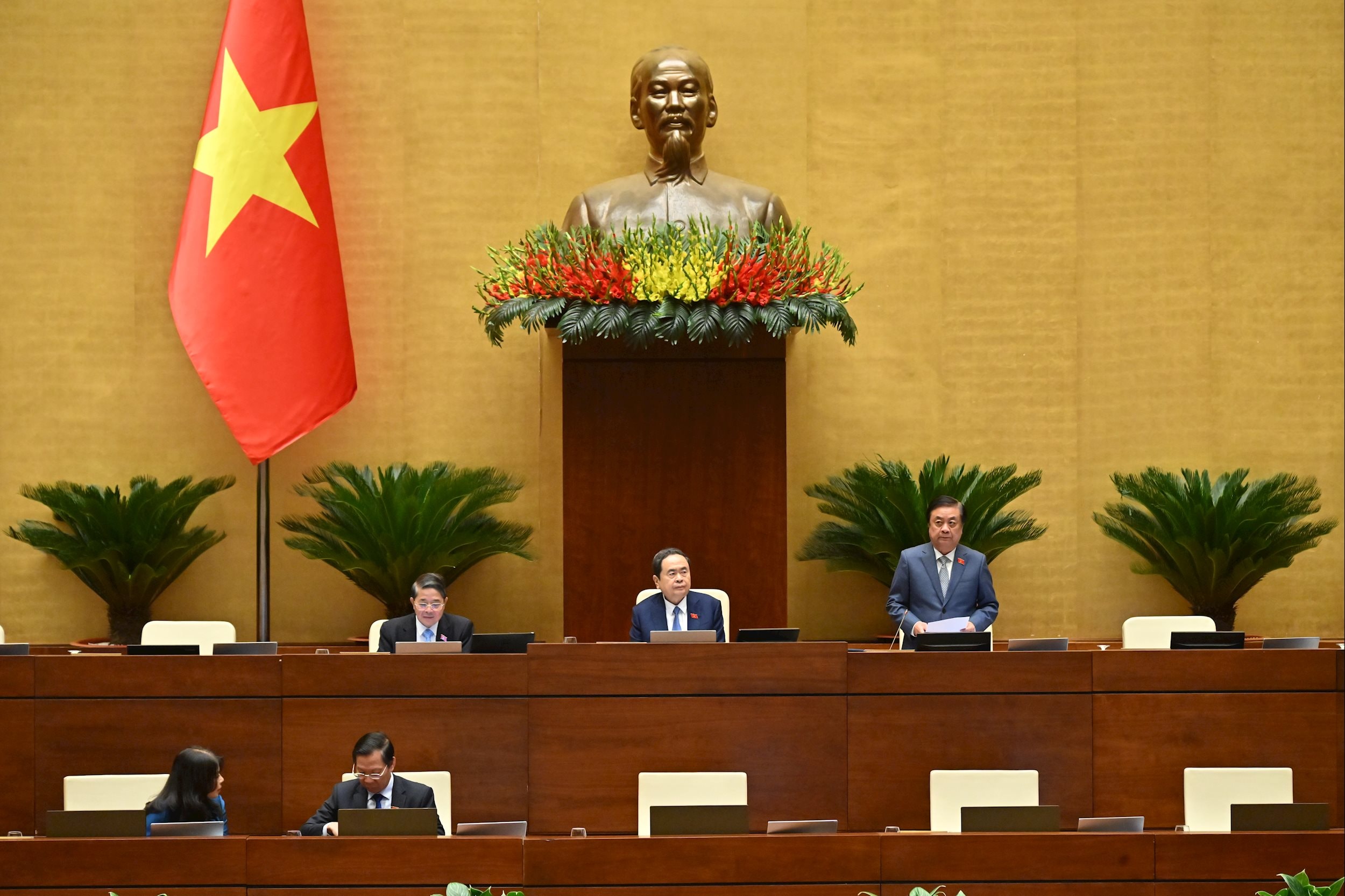 Phó Chủ tịch Quốc hội Lê Minh Hoan điều hành phiên họpVQK_5453