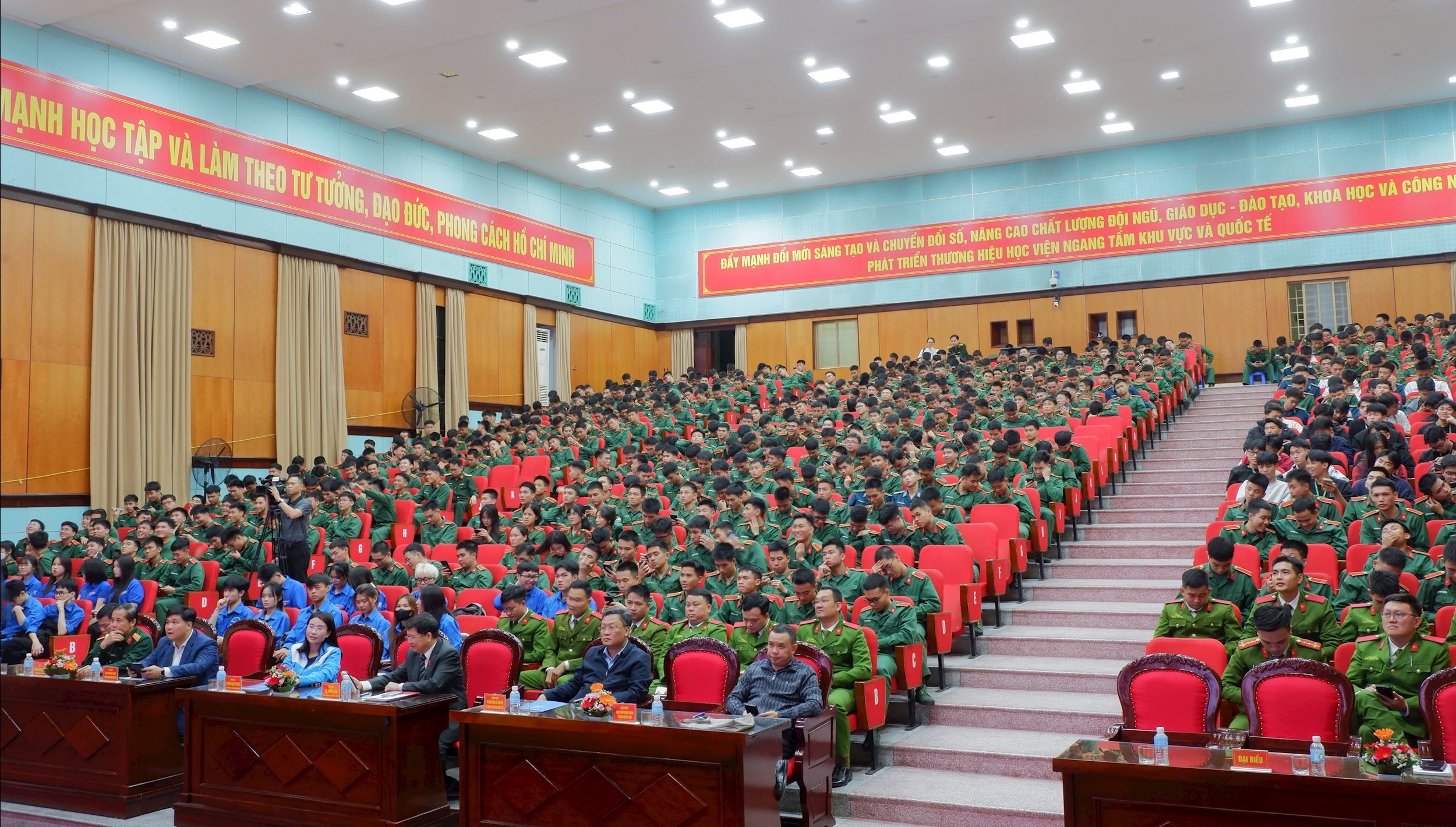 Thi trực tuyến tìm hiểu 80 năm Quốc hội Việt Nam4