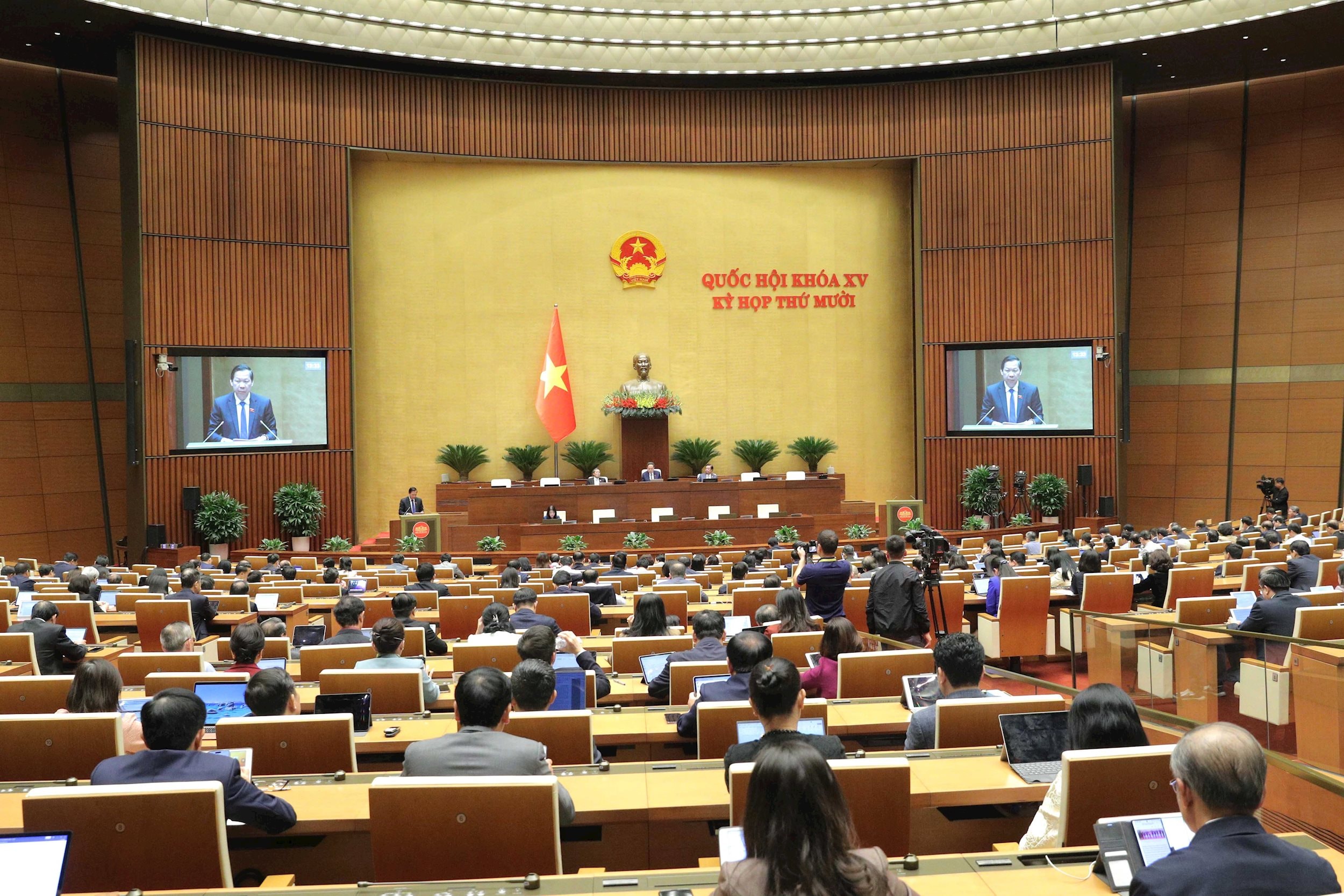 Přehled (předseda Hospodářského a finančního výboru)