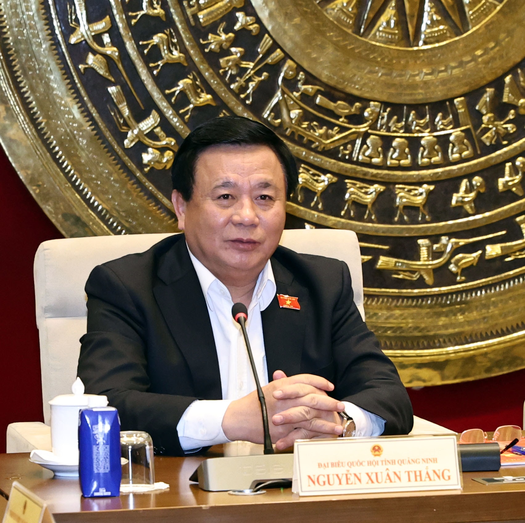 Ủy viên Bộ Chính trị, Chủ tịch Hội đồng Lý luận Trung ương, Giám đốc Học viện Chính trị Quốc gia Hồ Chí Minh Nguyễn Xuân Thắng tham dự họp Tổ 14