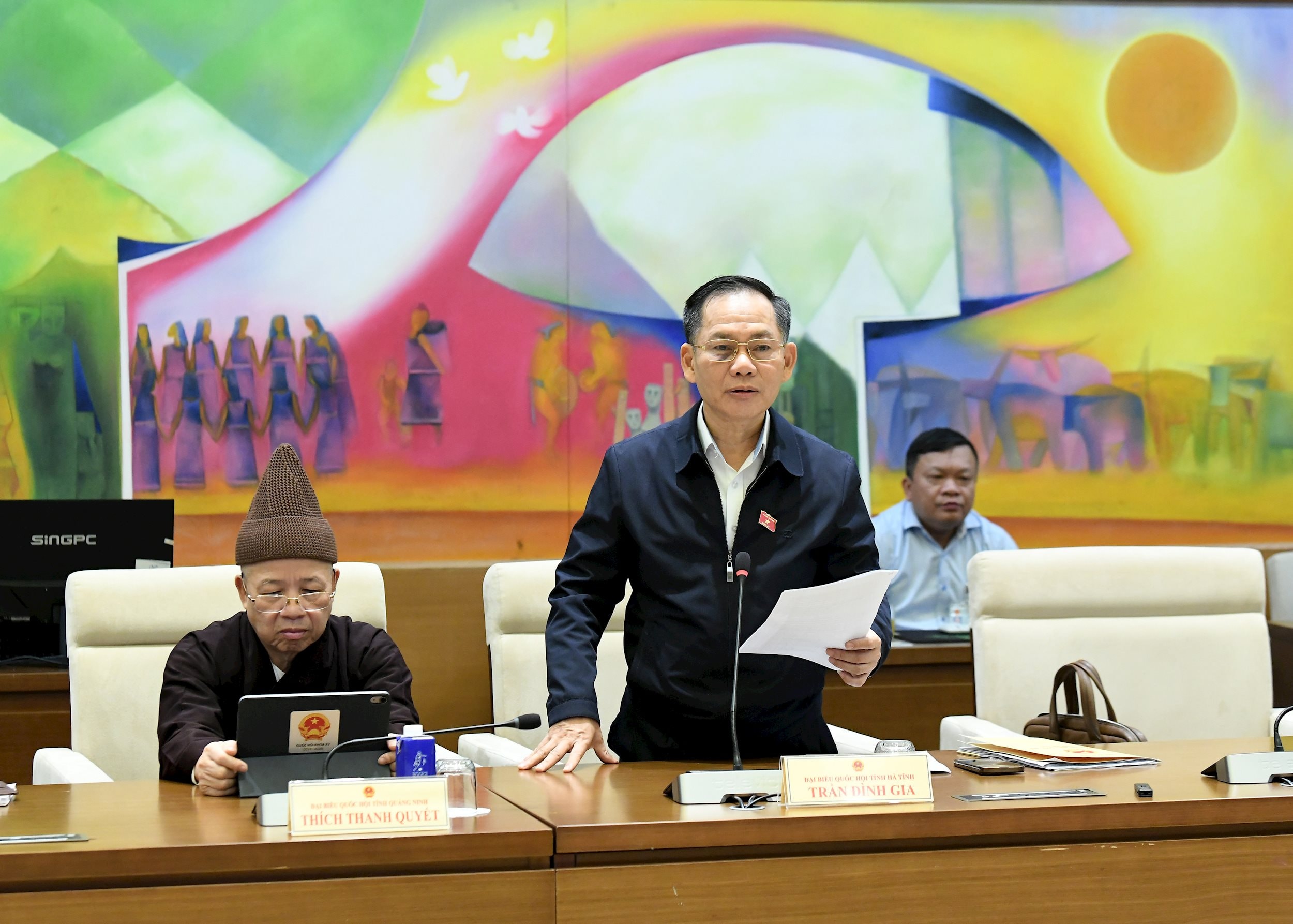 ĐB Trần Đình Gia, Đoàn ĐBQH Hà Tĩnh.1