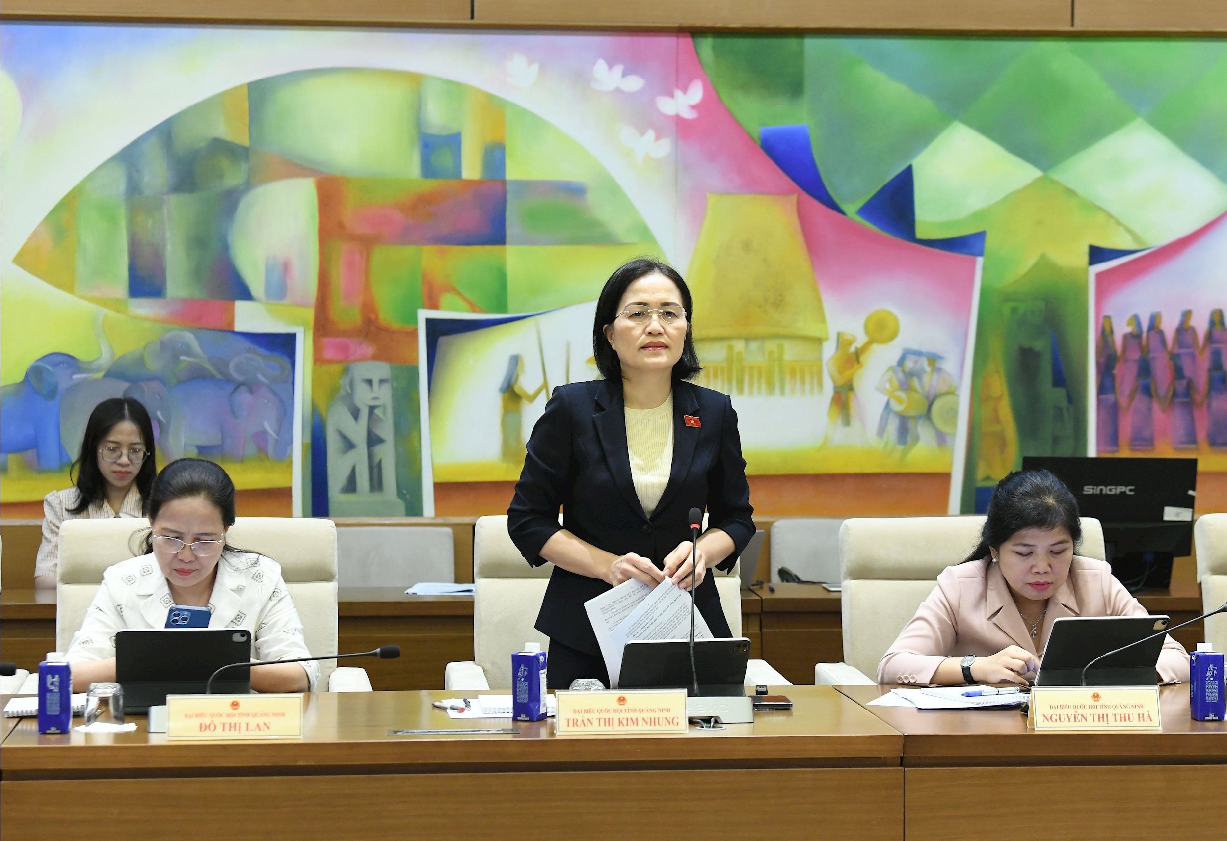 ĐB Trần Thị Kim Nhung, Đoàn ĐBQH An Giang.1