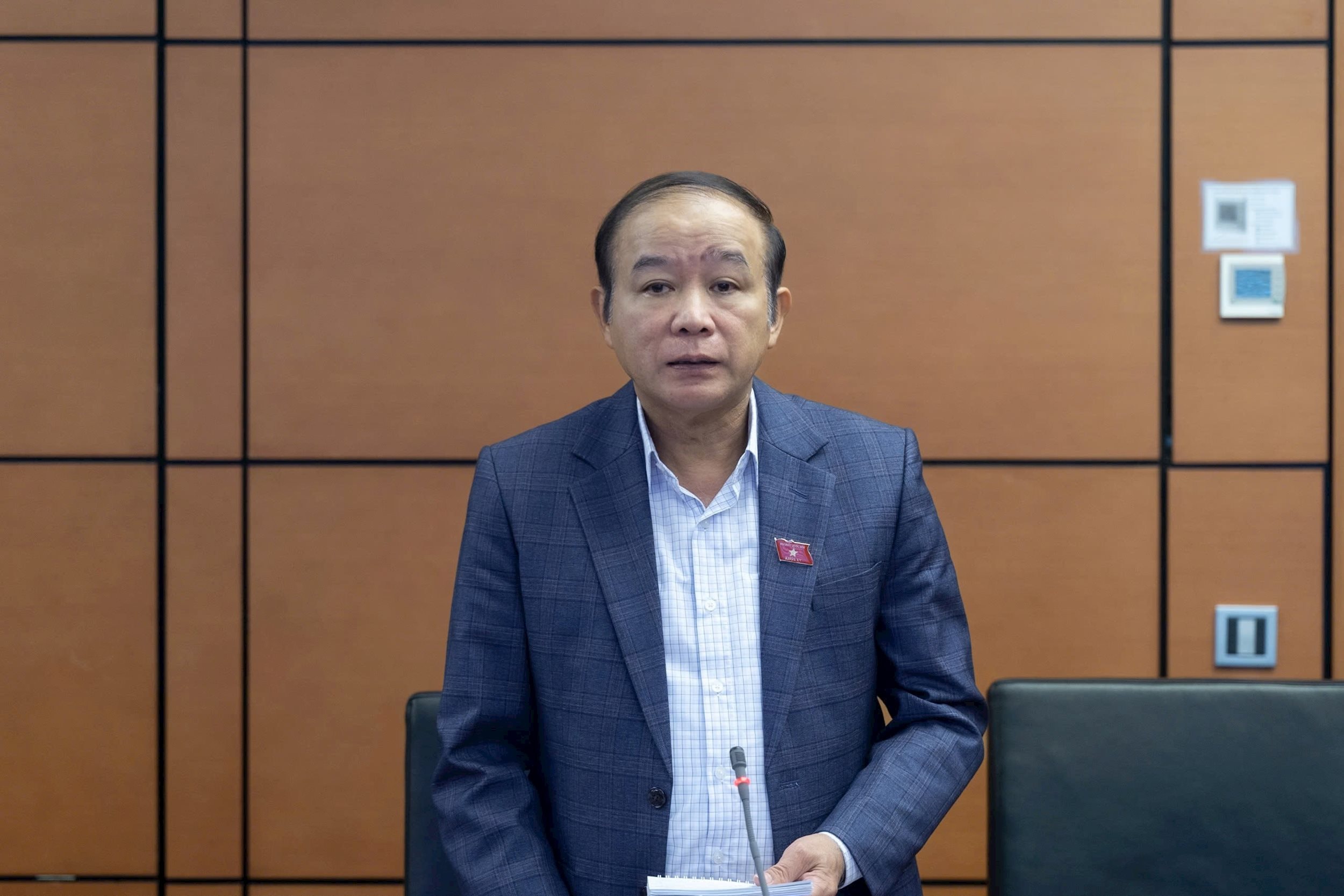 ĐBQH Lã Thanh Tân (TP. Hải Phòng) thảo luận tại tổ