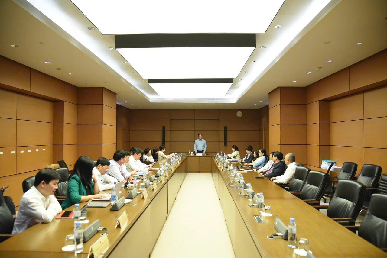 ຜູ້ແທນສະພາແຫ່ງຊາດ ບຸຍມິນເຈົາ (ພູໂທ) (4)