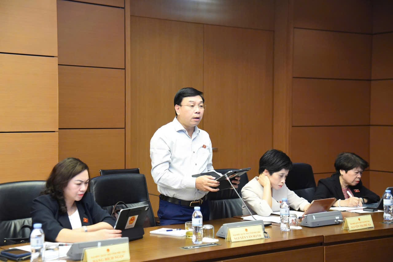 ຜູ້ແທນສະພາແຫ່ງຊາດ ຫງວຽນວັນແມ້ງ (ແຂວງ ຟູທໍ້) (6)