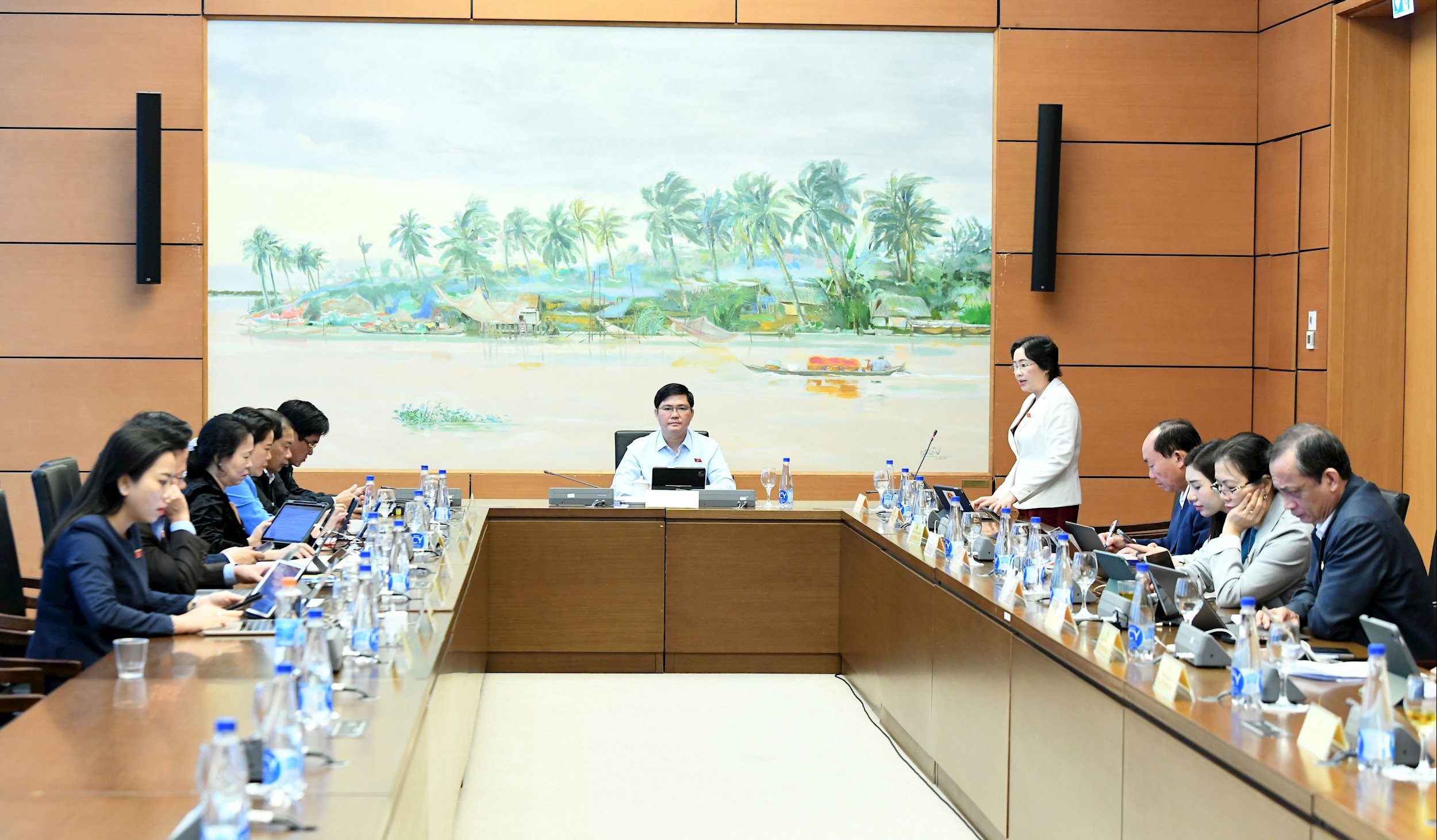 Quang cảnh họp tổ 11