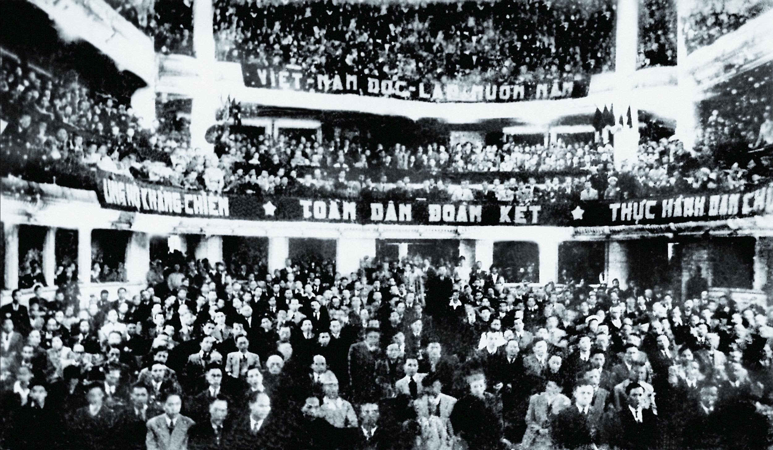 Panorama över den första sessionen, 1:a nationalförsamlingen, 2 mars 1946