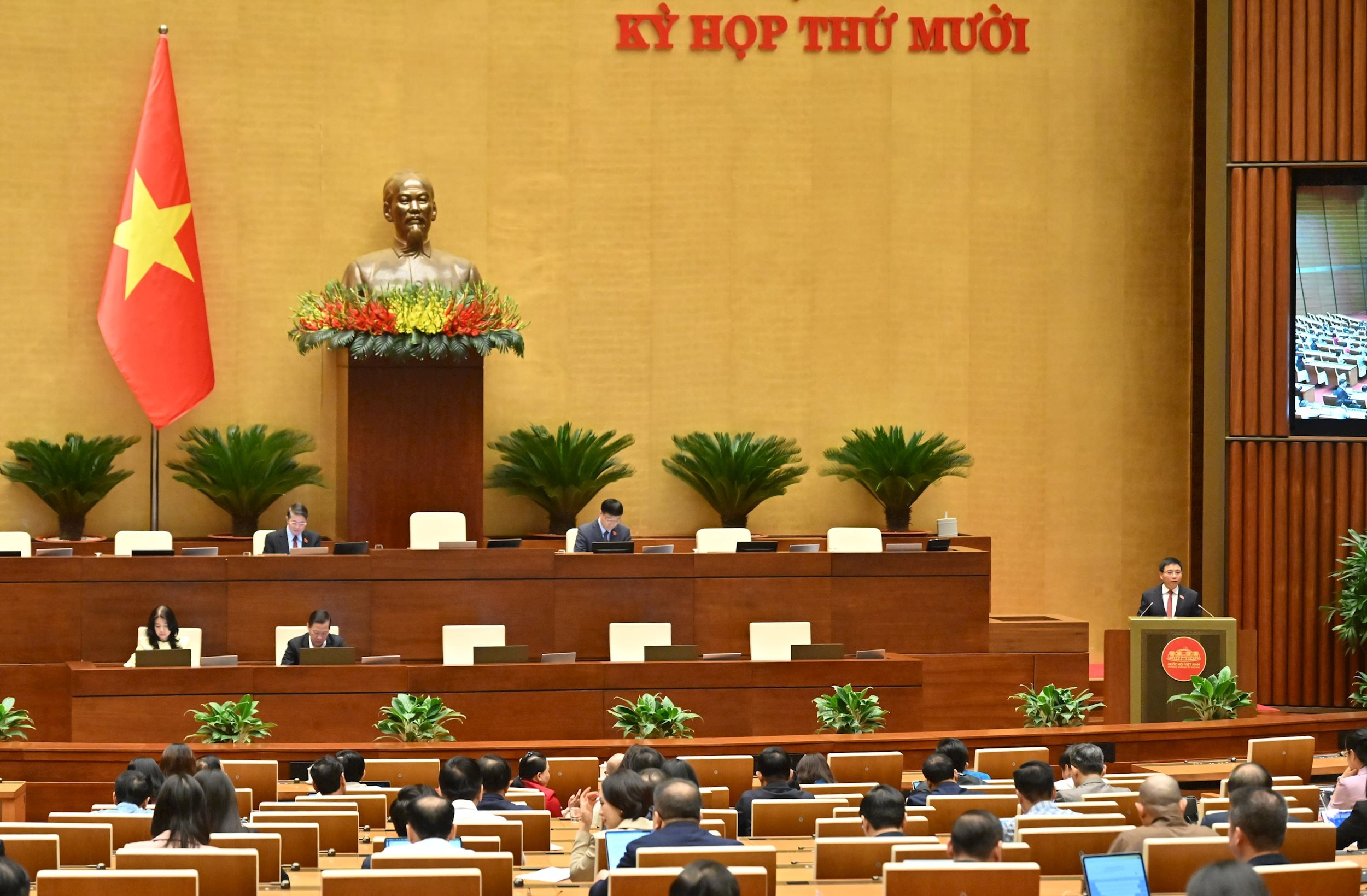 Bộ trưởng Bộ Tài chính Nguyễn Văn ThắngVQK_7223