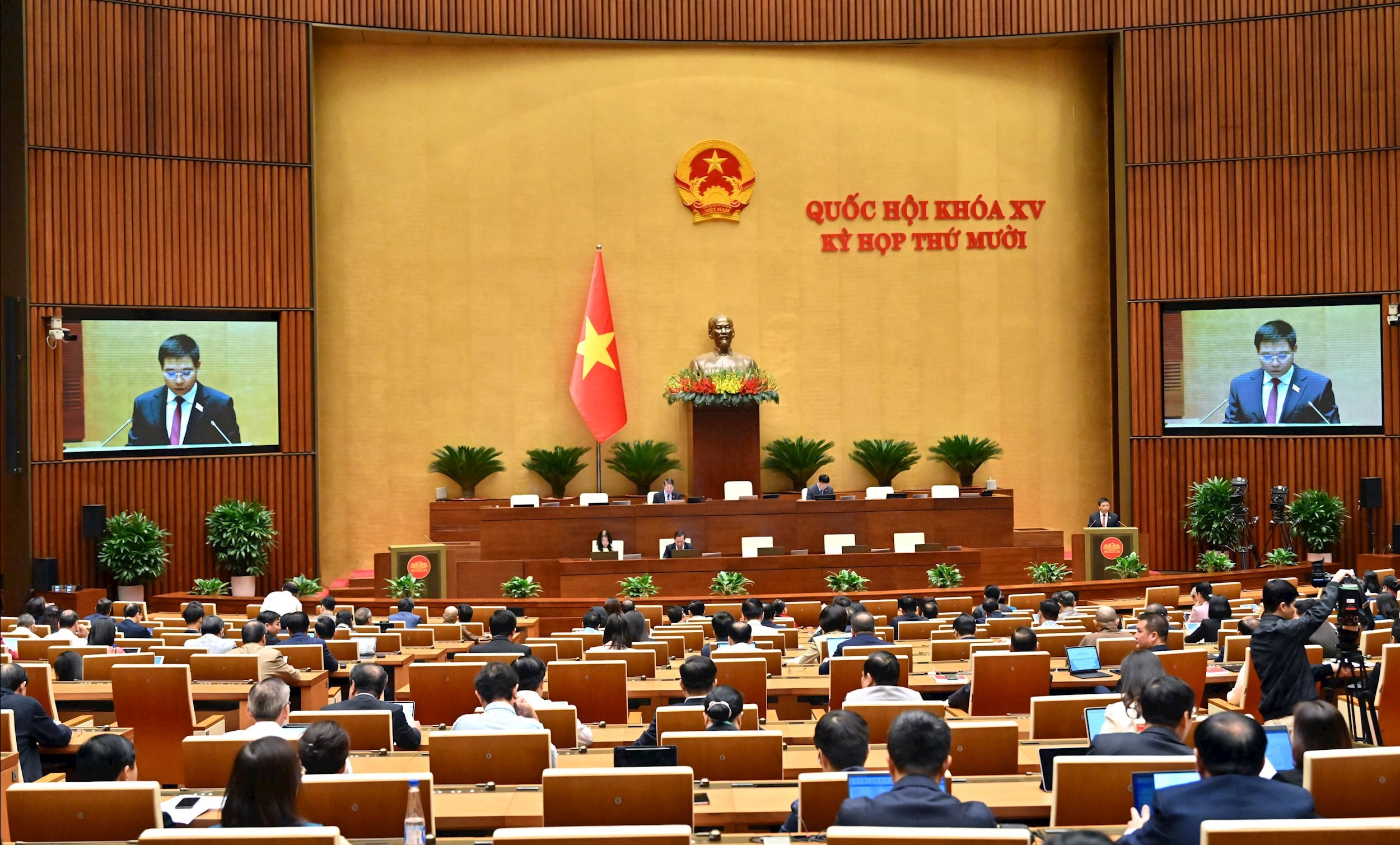 Bộ trưởng Bộ Tài chính Nguyễn Văn ThắngVQK_7224