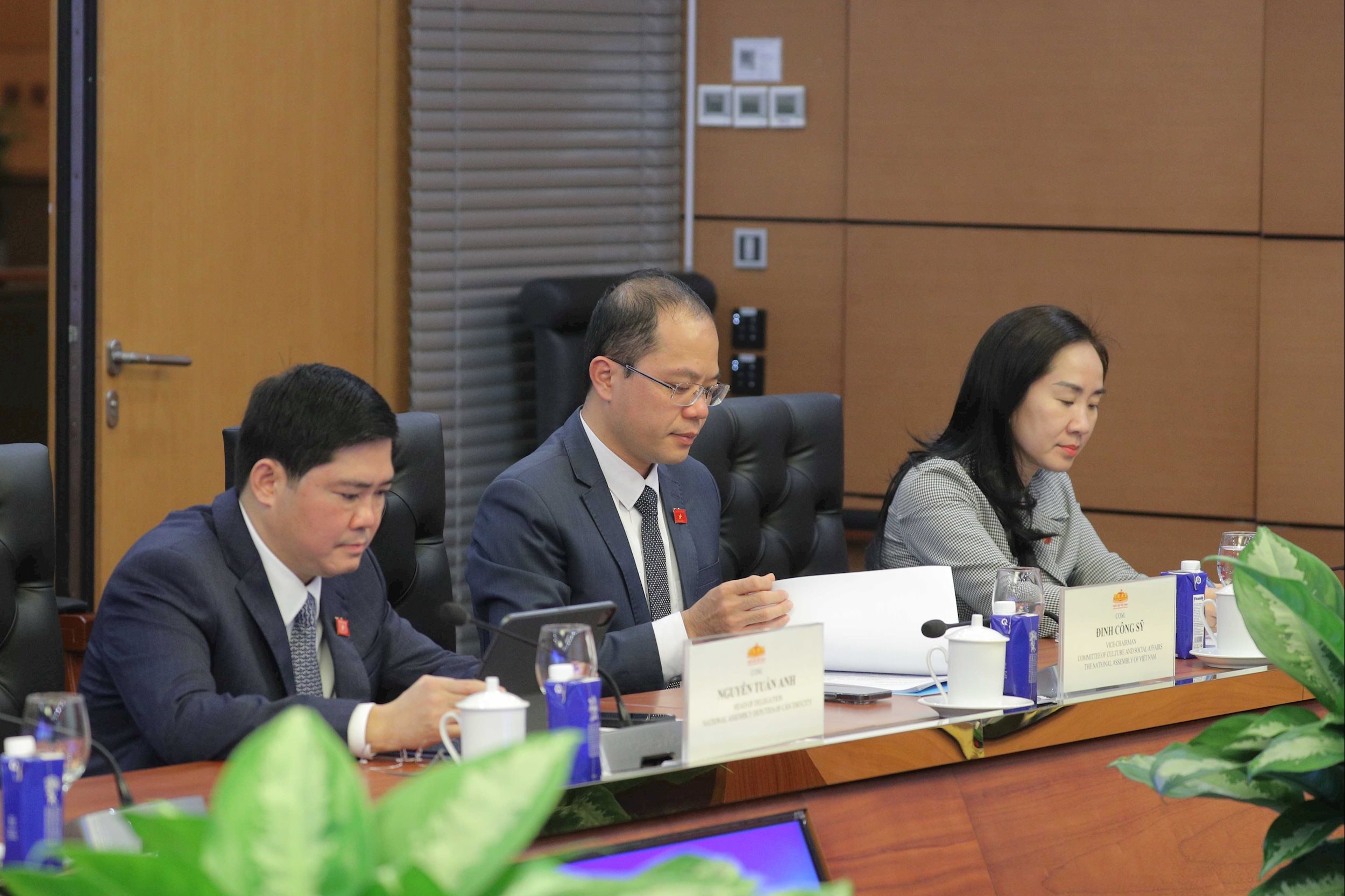 נציגים המשתתפים 1