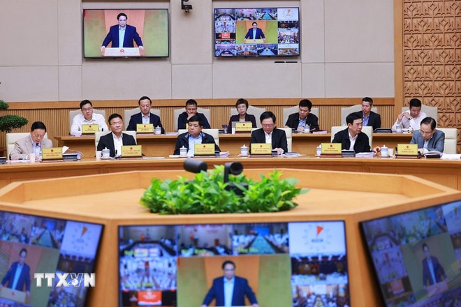 Các Phó Thủ tướng và thành viên Chính phủ tham dự phiên họp Chính phủ thường kỳ tháng 10/2025. (Ảnh: Dương Giang/TTXVN) ttxvn-thu-tuong-chu-tri-phien-hop-chinh-phu-thuong-ky-thang-10-4.jpg