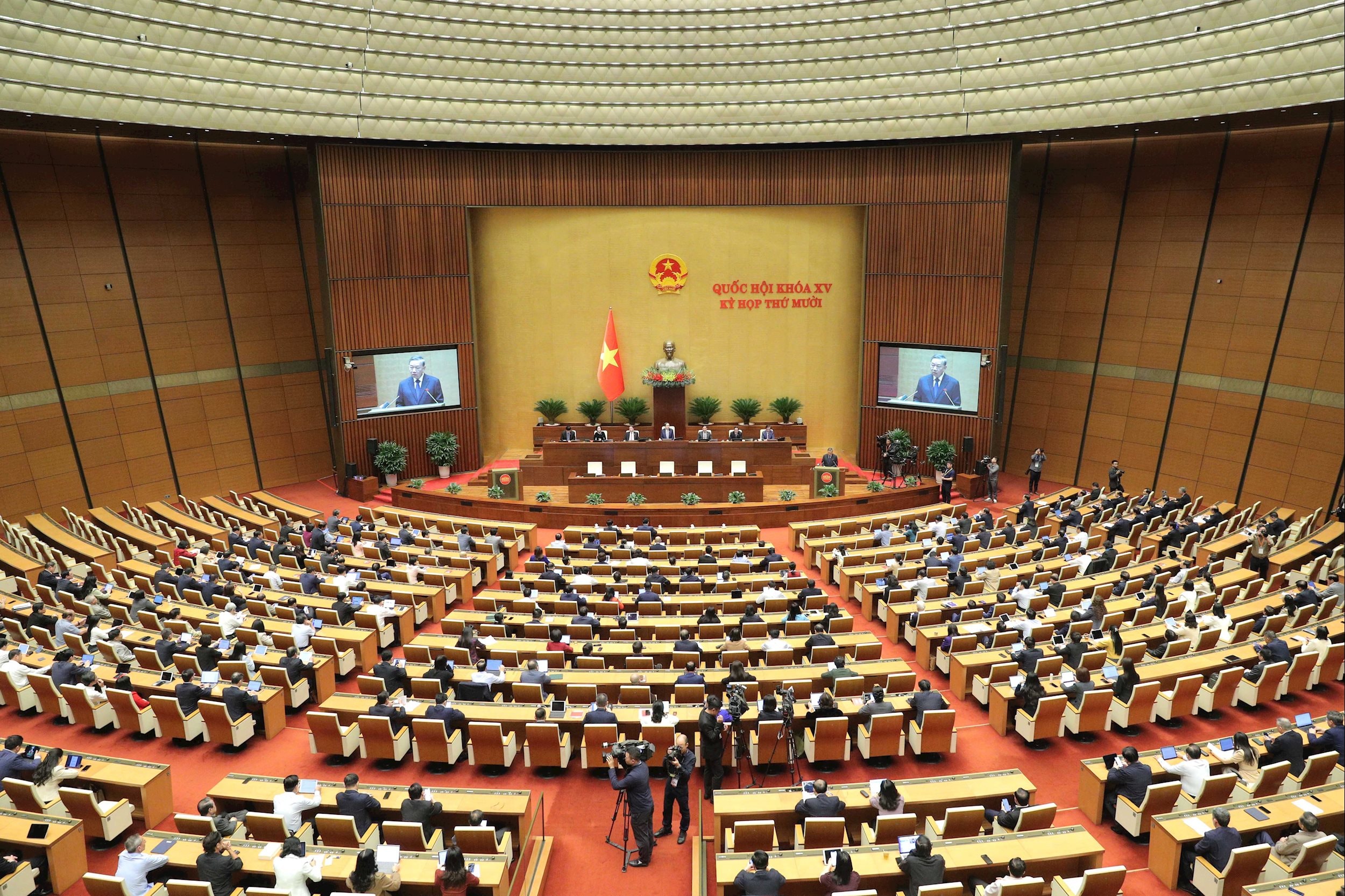 Generalsekreterare To Lam talar vid mötet. Foto: Ho Long