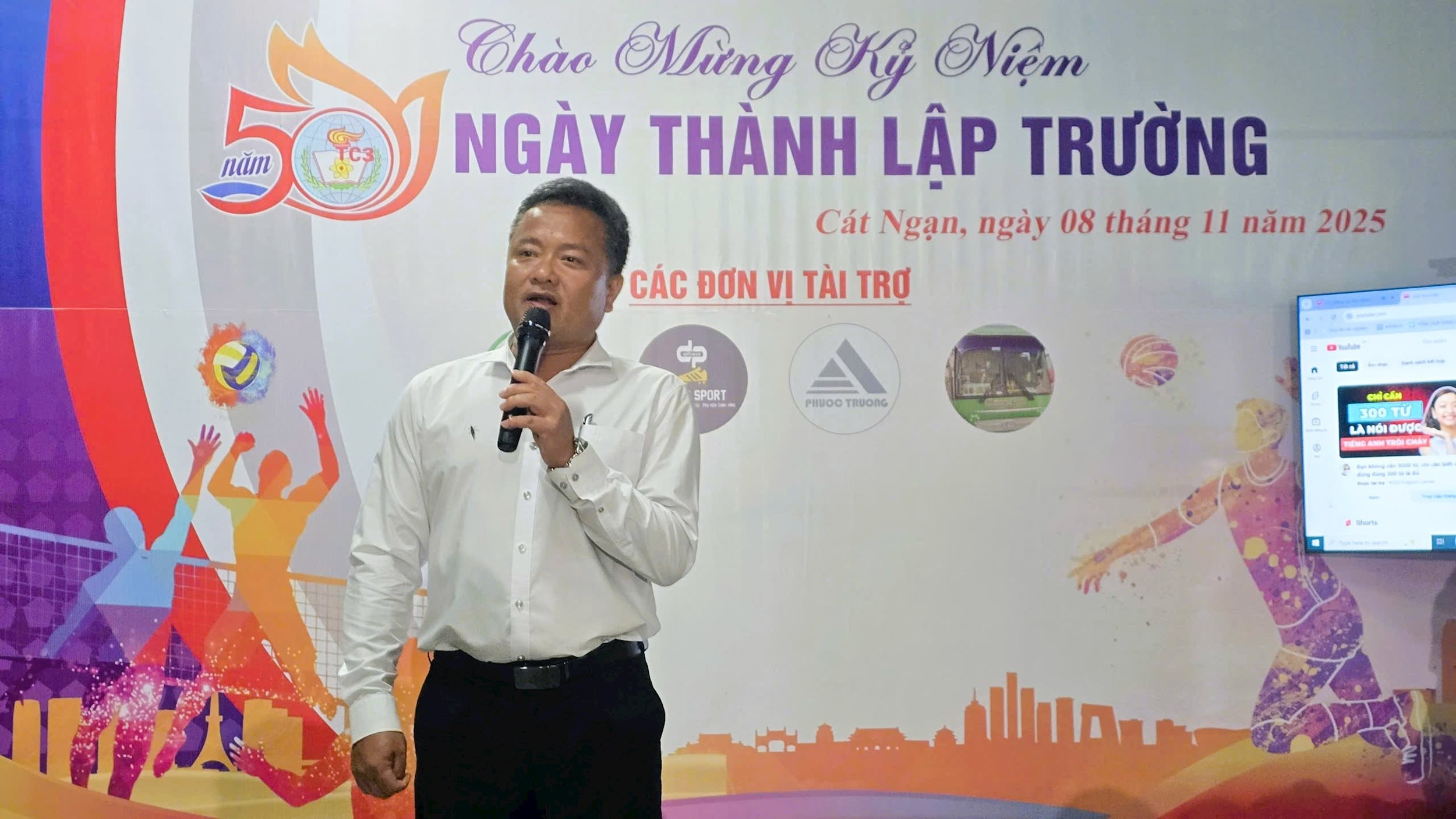 Ảnh 3_Thầy HT Lê Văn Quyền